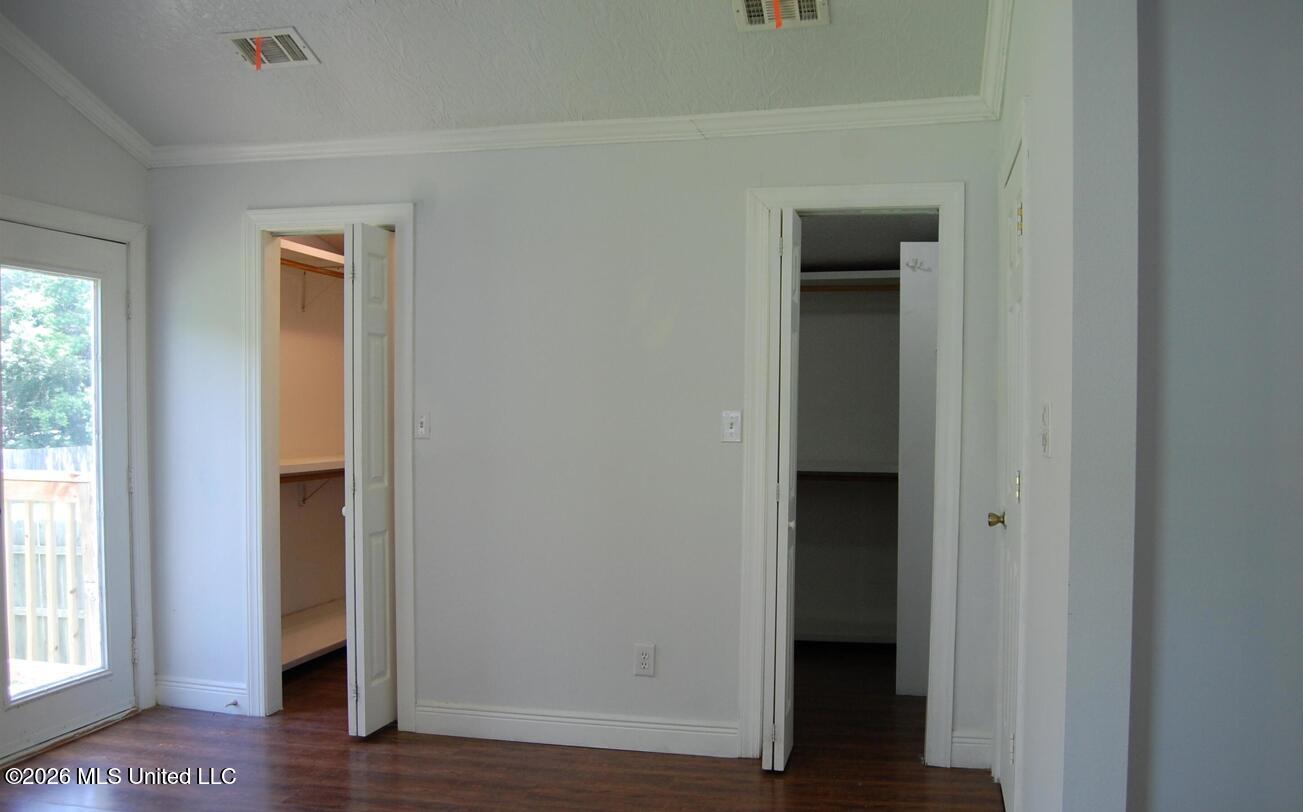 1106 Resca De La Palma Street Property Photo 16