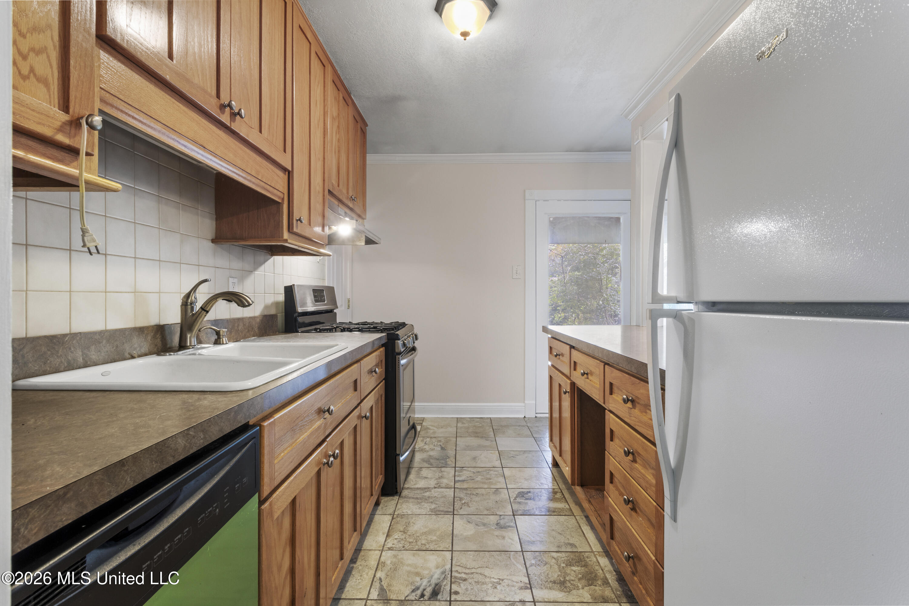 7516 Madison Drive Property Photo 6