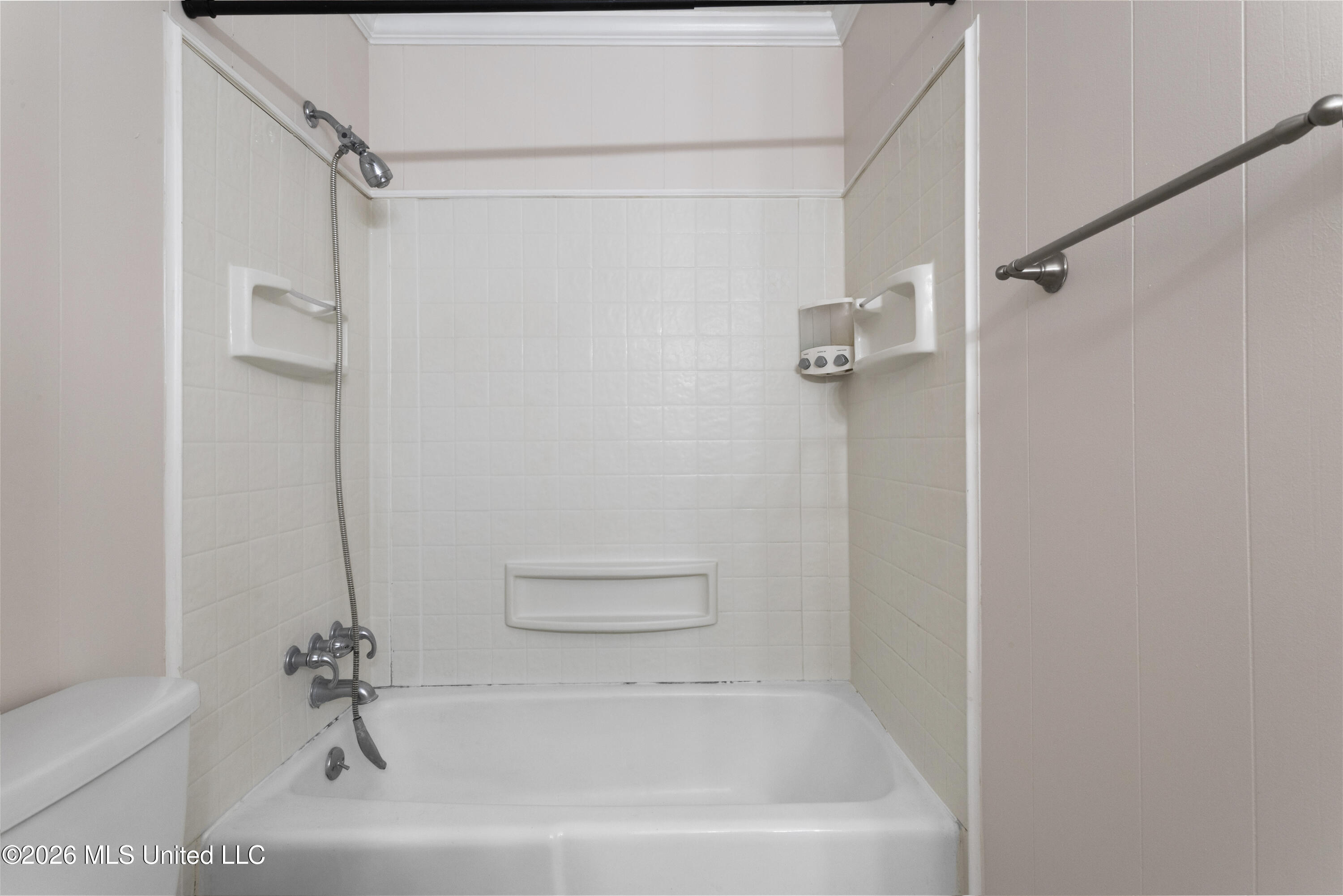 7516 Madison Drive Property Photo 16