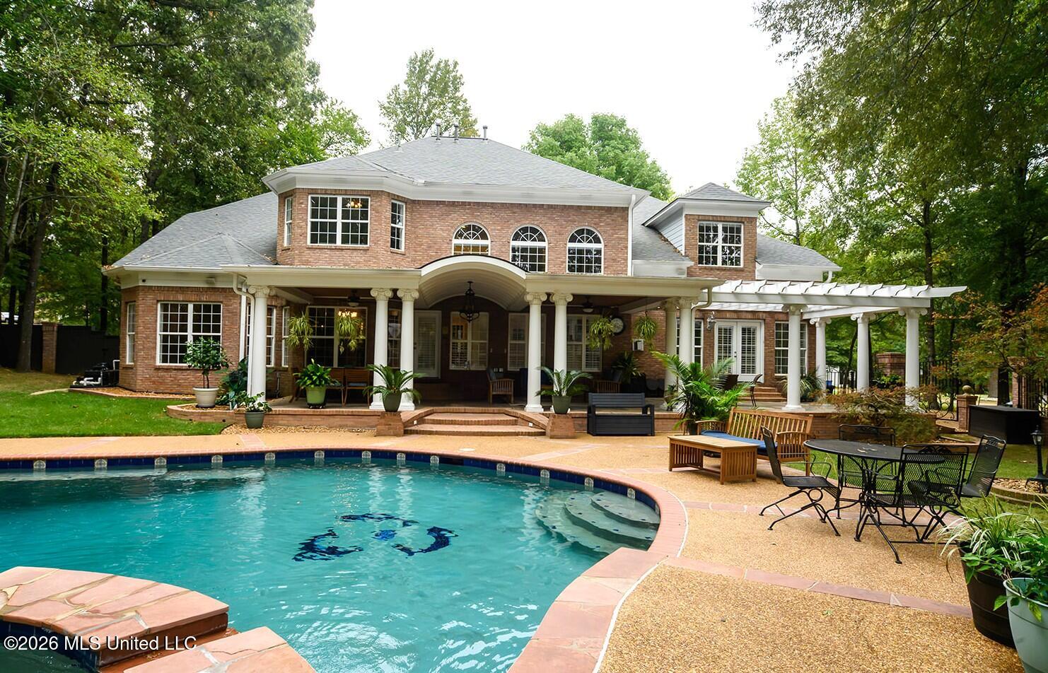 6175 Autumn Oaks Drive Property Photo 1