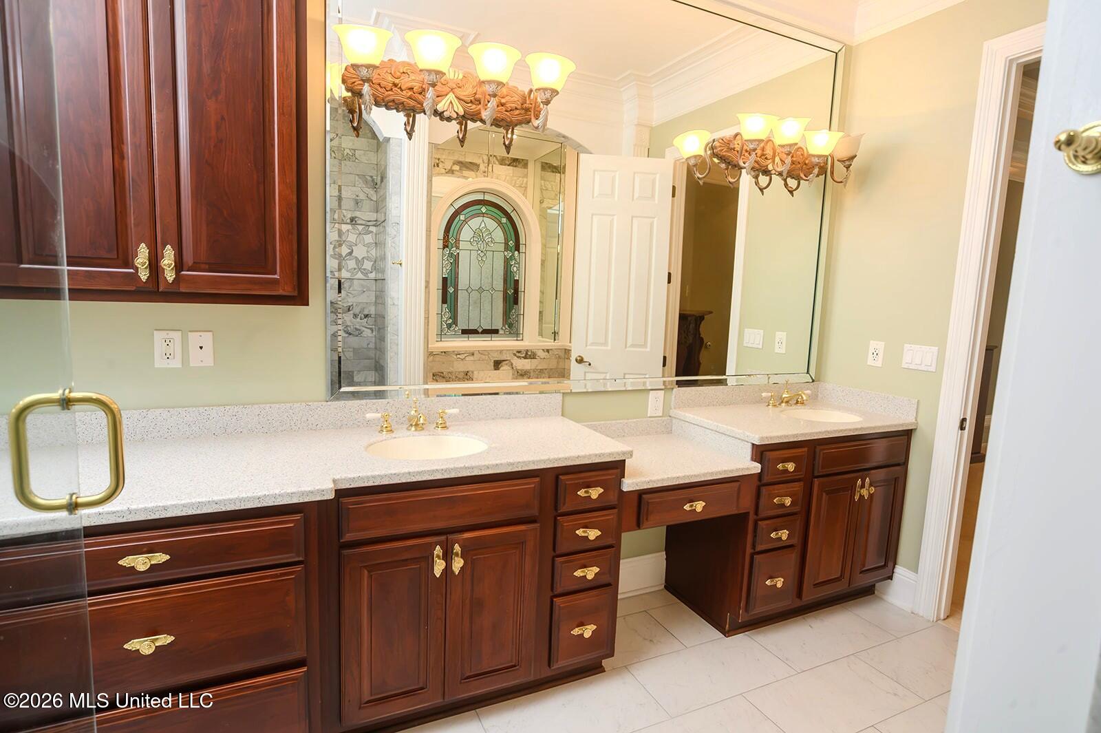 6175 Autumn Oaks Drive Property Photo 14