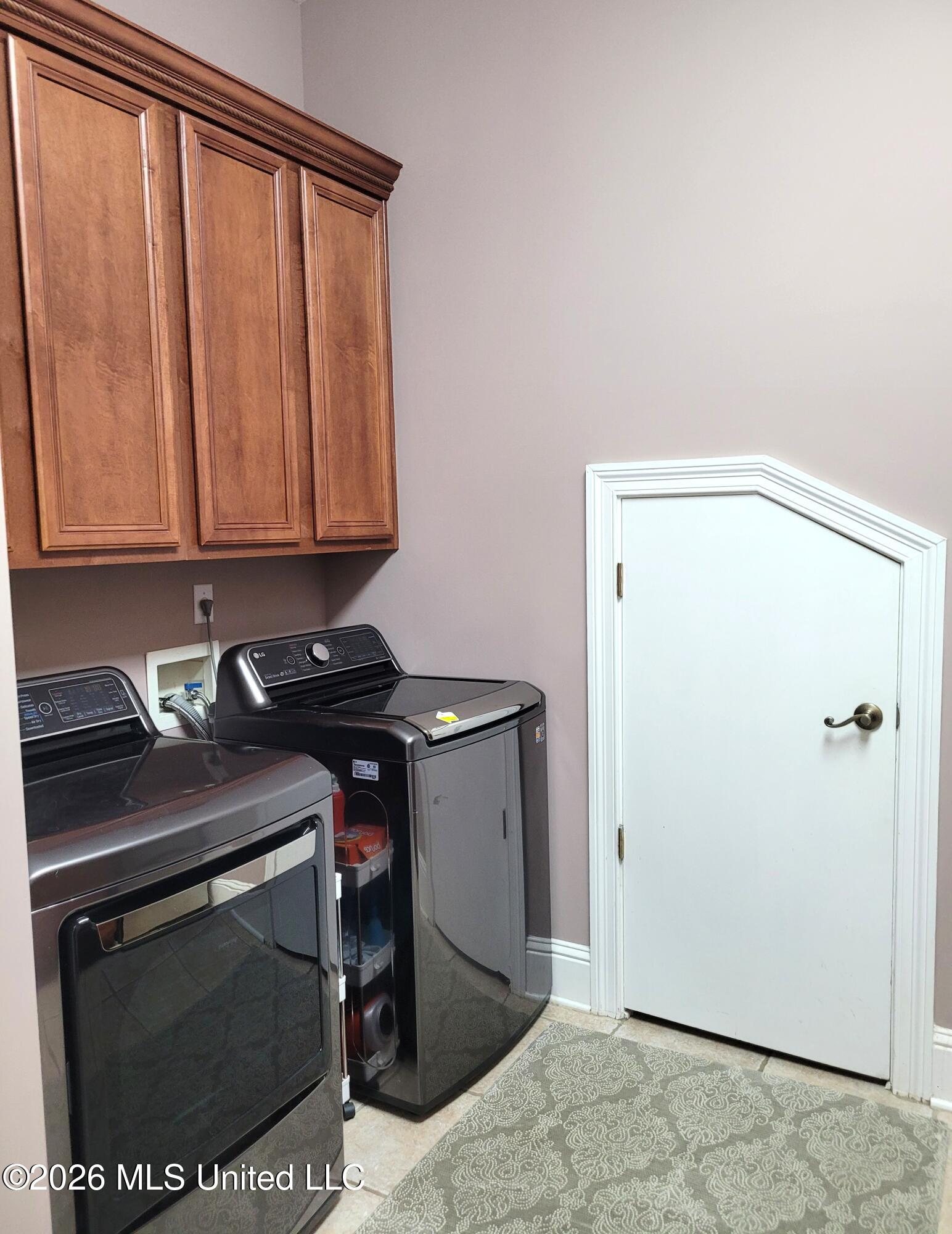 6175 Autumn Oaks Drive Property Photo 31