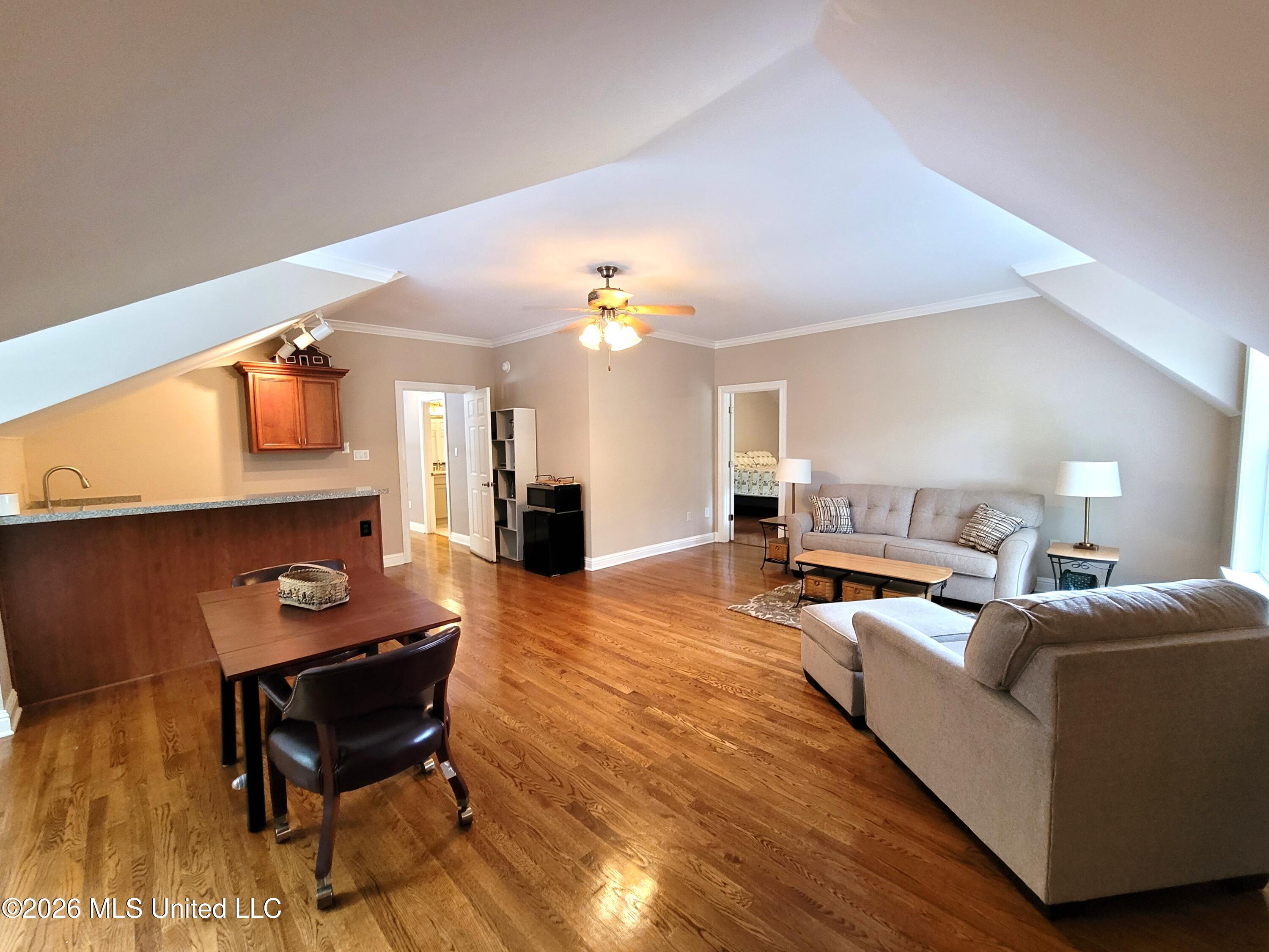 6175 Autumn Oaks Drive Property Photo 34