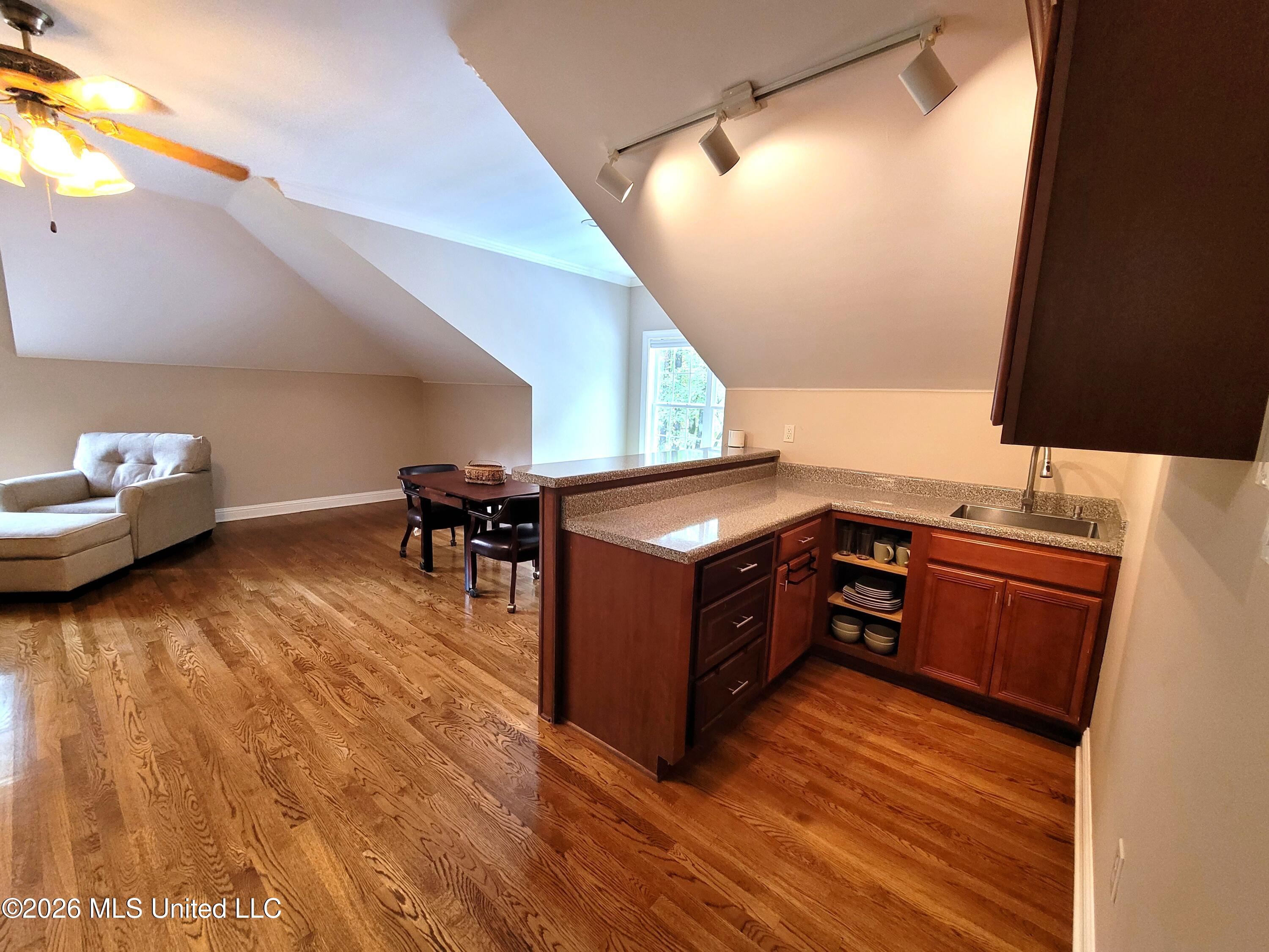 6175 Autumn Oaks Drive Property Photo 35