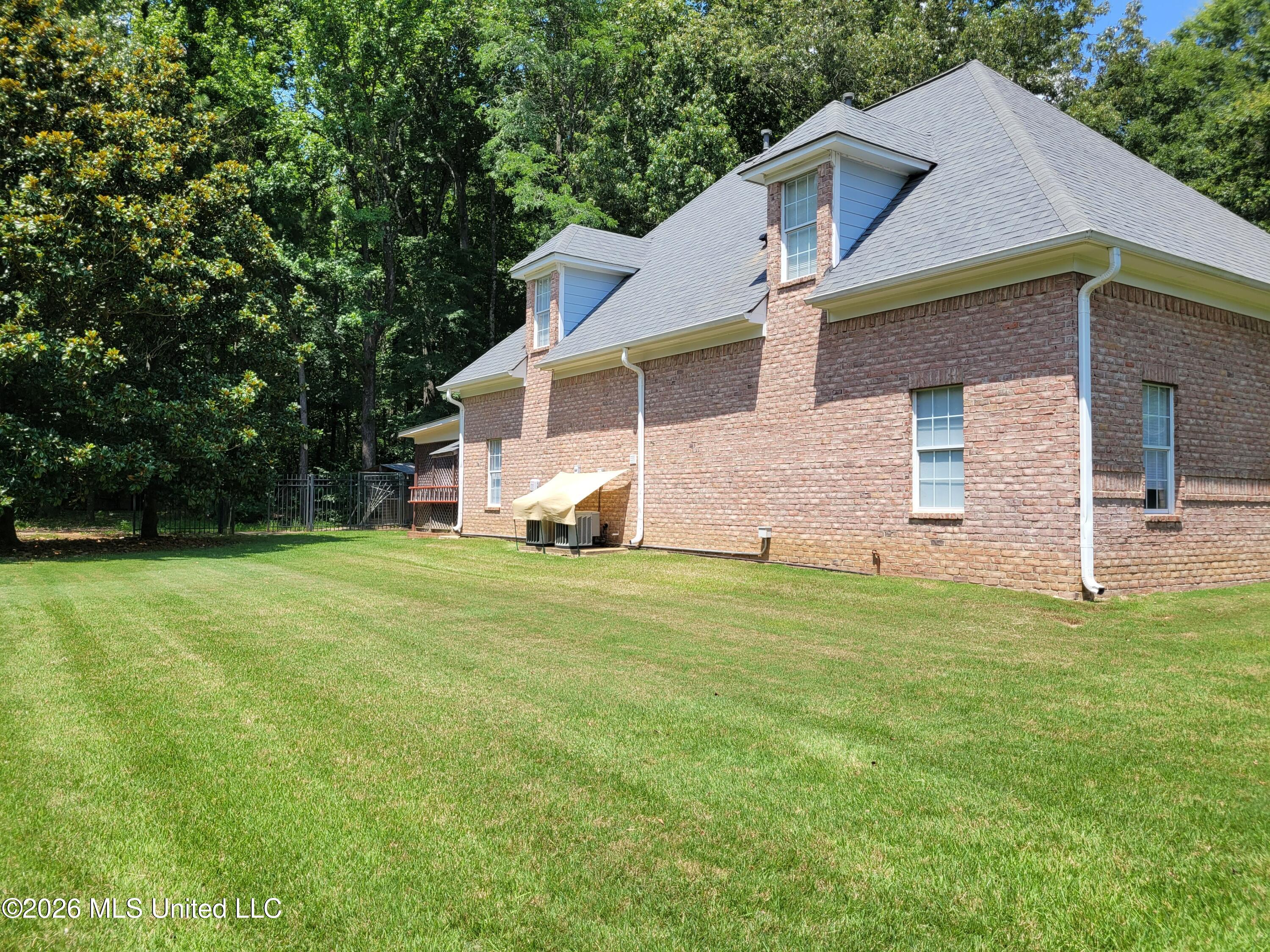 6175 Autumn Oaks Drive Property Photo 43