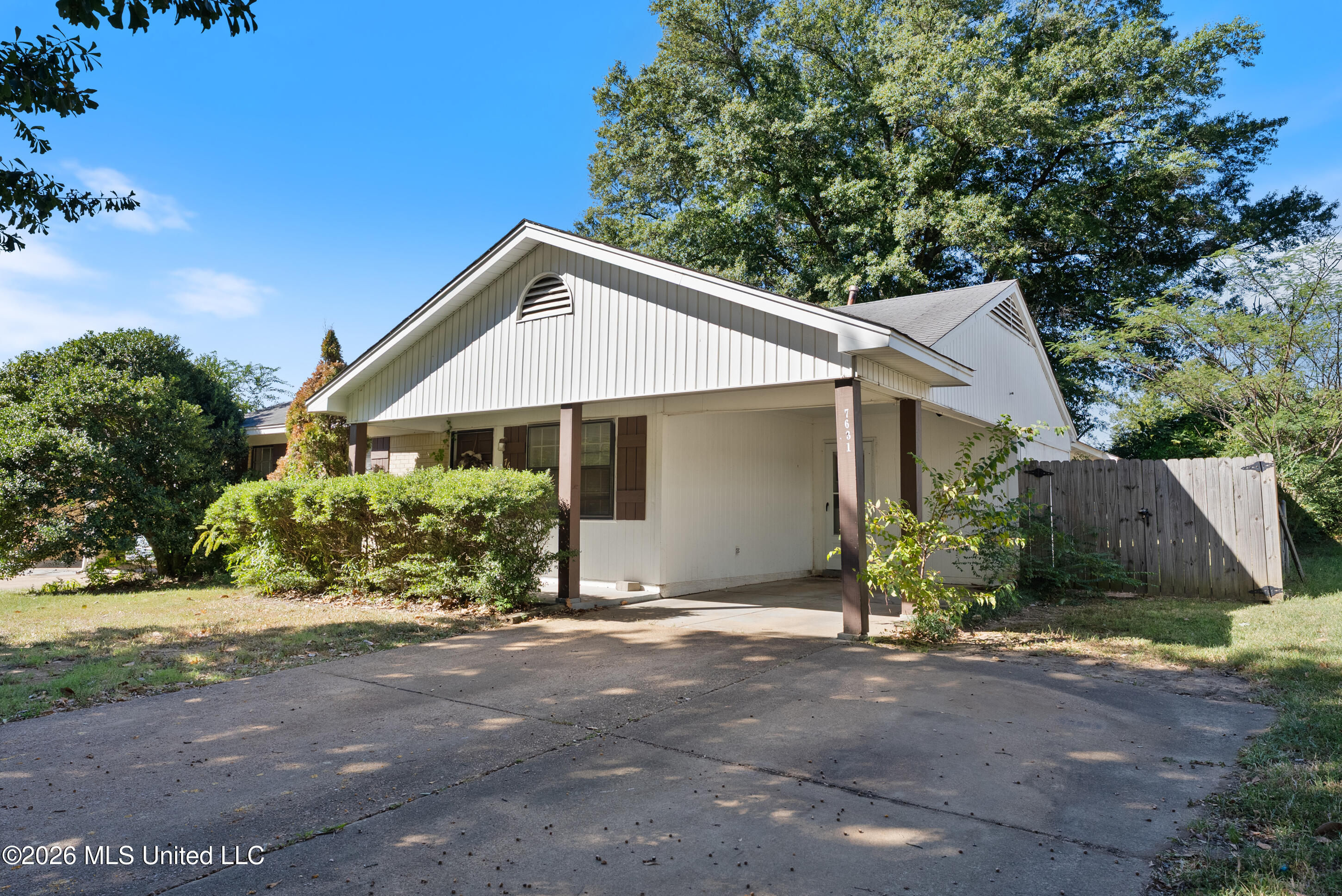 7631 W Southaven Circle Property Photo 2