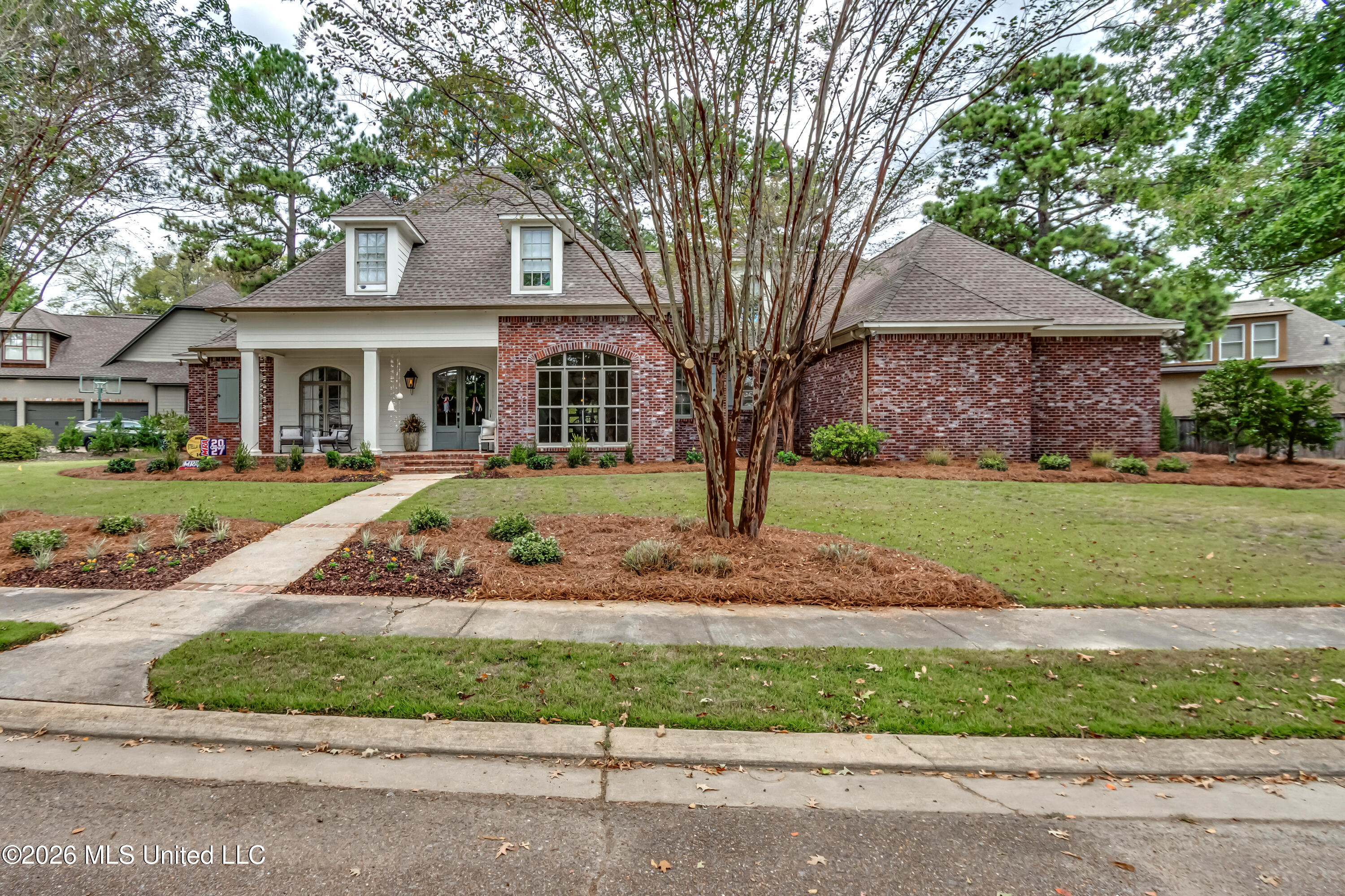 120 Mont Helena Drive Property Photo 2