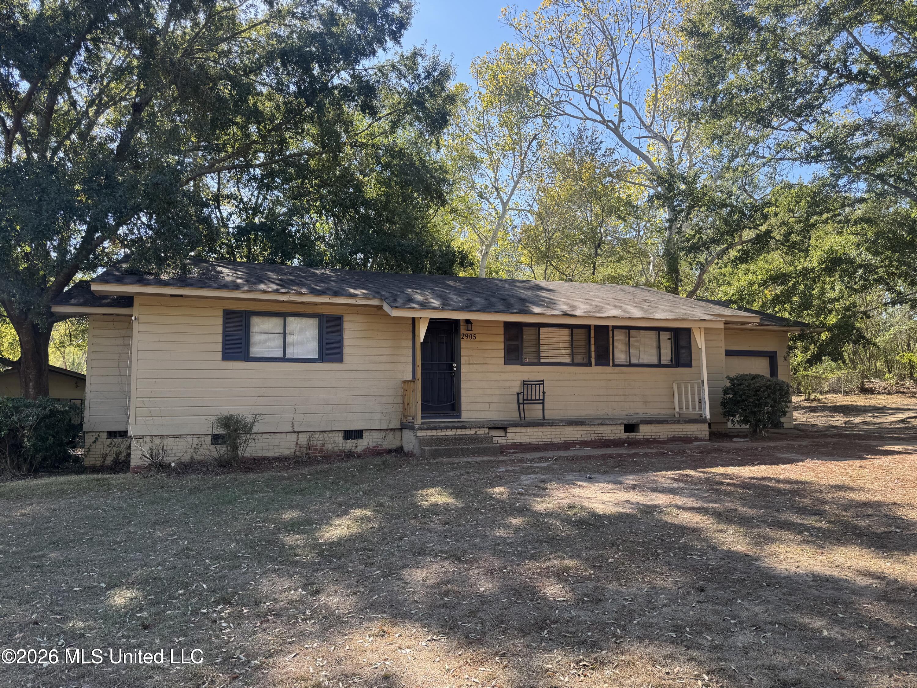 2905 Lakewood Drive Property Photo 1