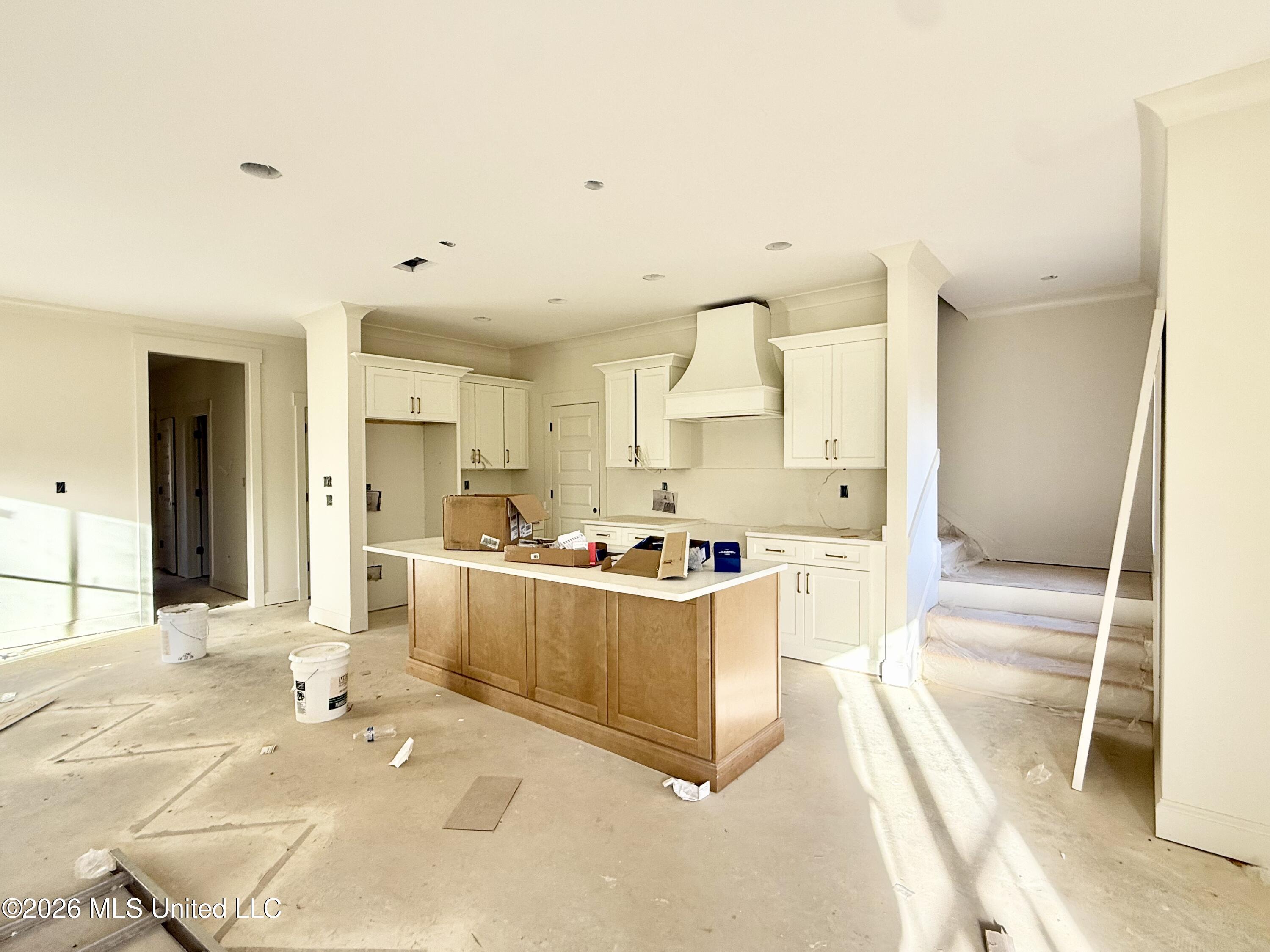 2480 Saint Charles Cove Property Photo 3