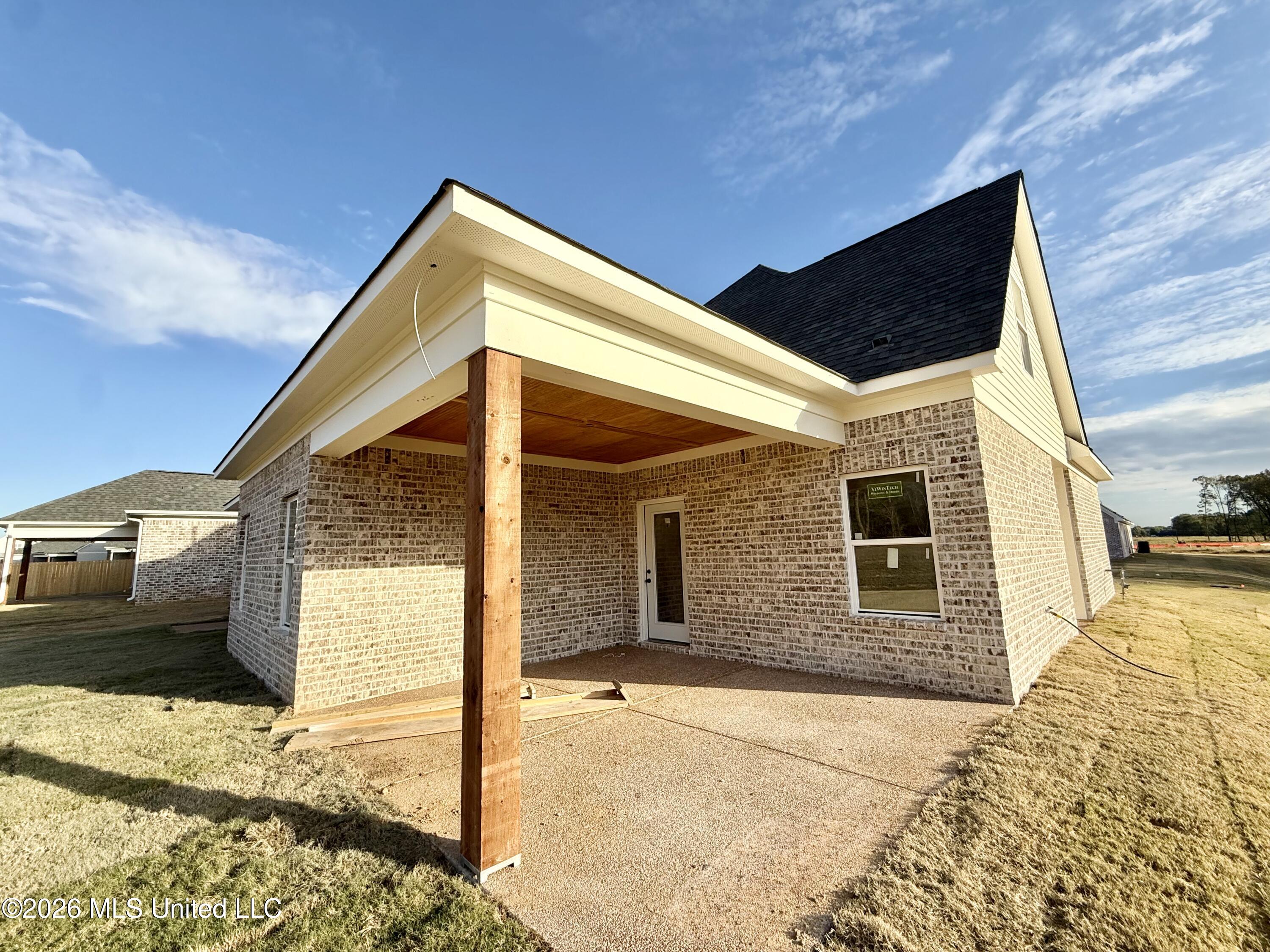 2480 Saint Charles Cove Property Photo 10