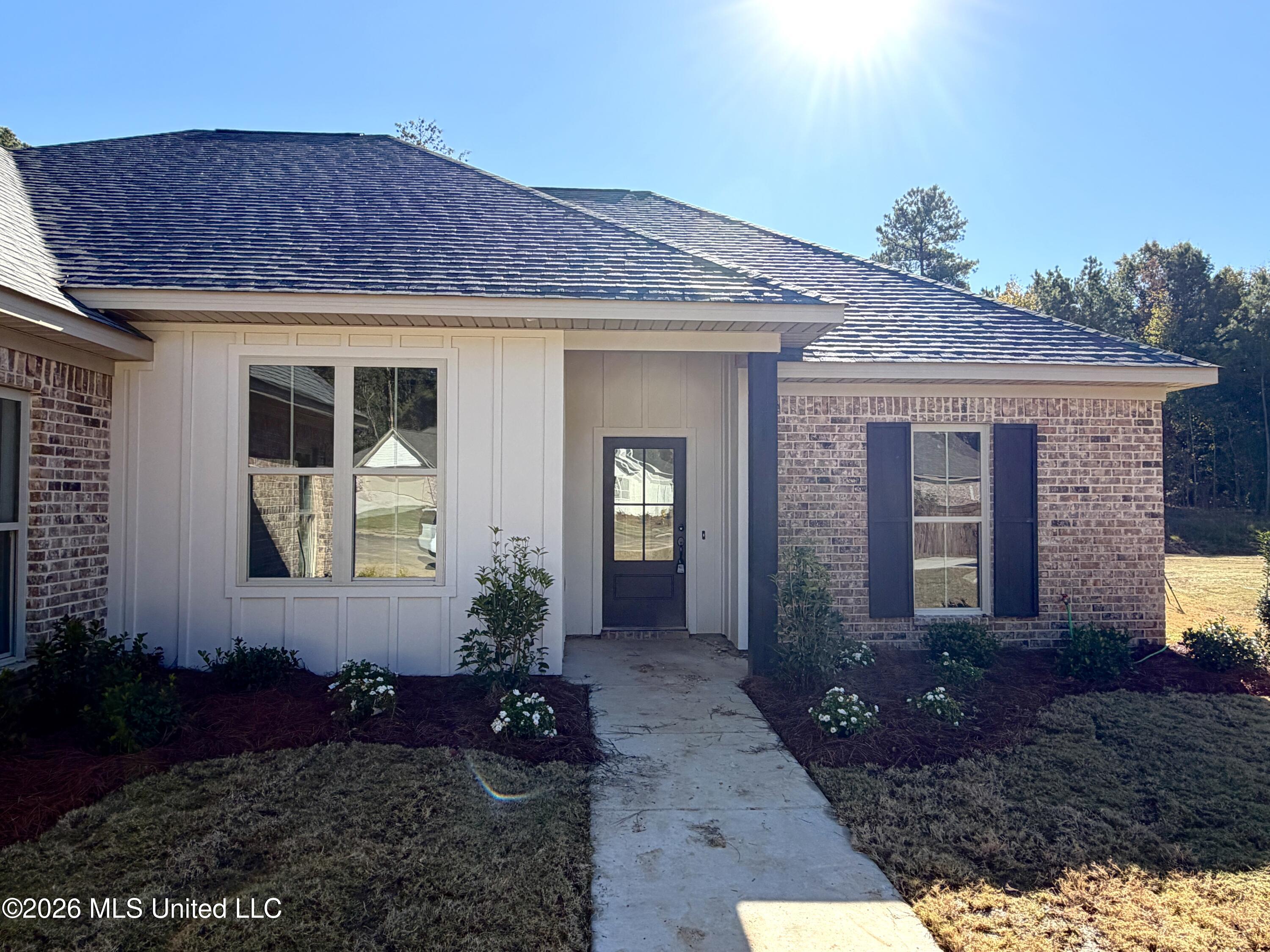 221 Anderson Oaks Drive Property Photo 2