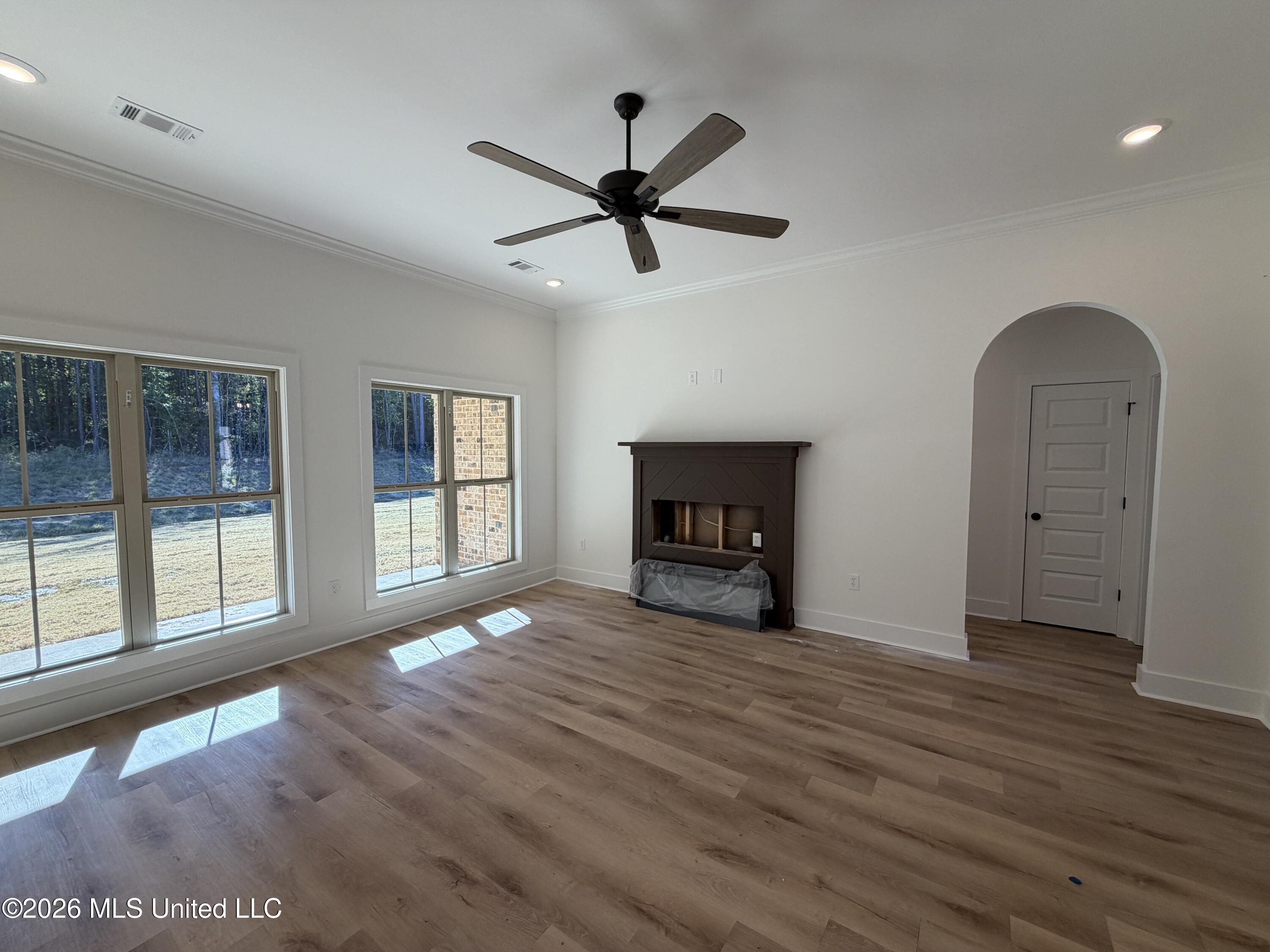 221 Anderson Oaks Drive Property Photo 5