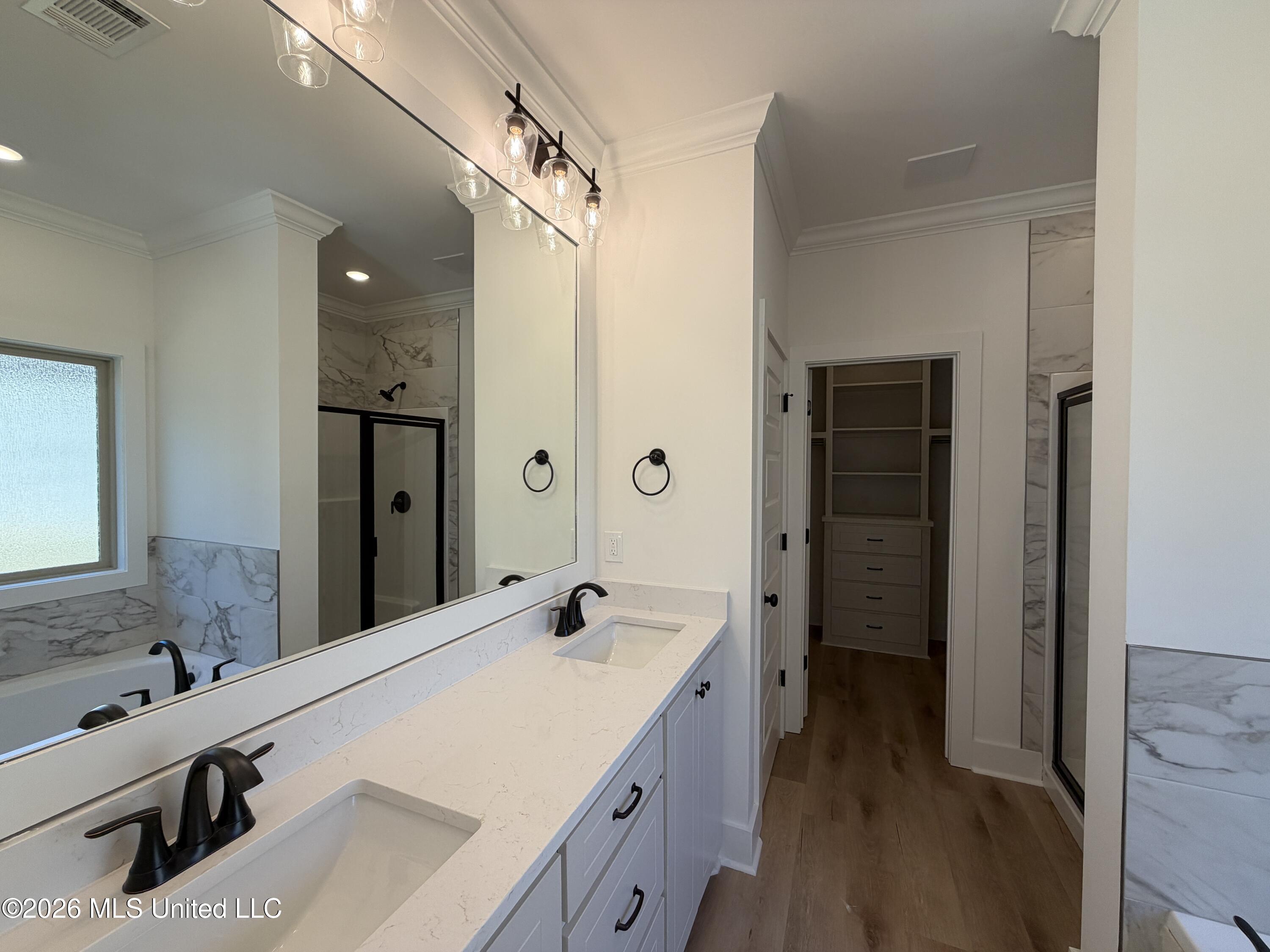 221 Anderson Oaks Drive Property Photo 20