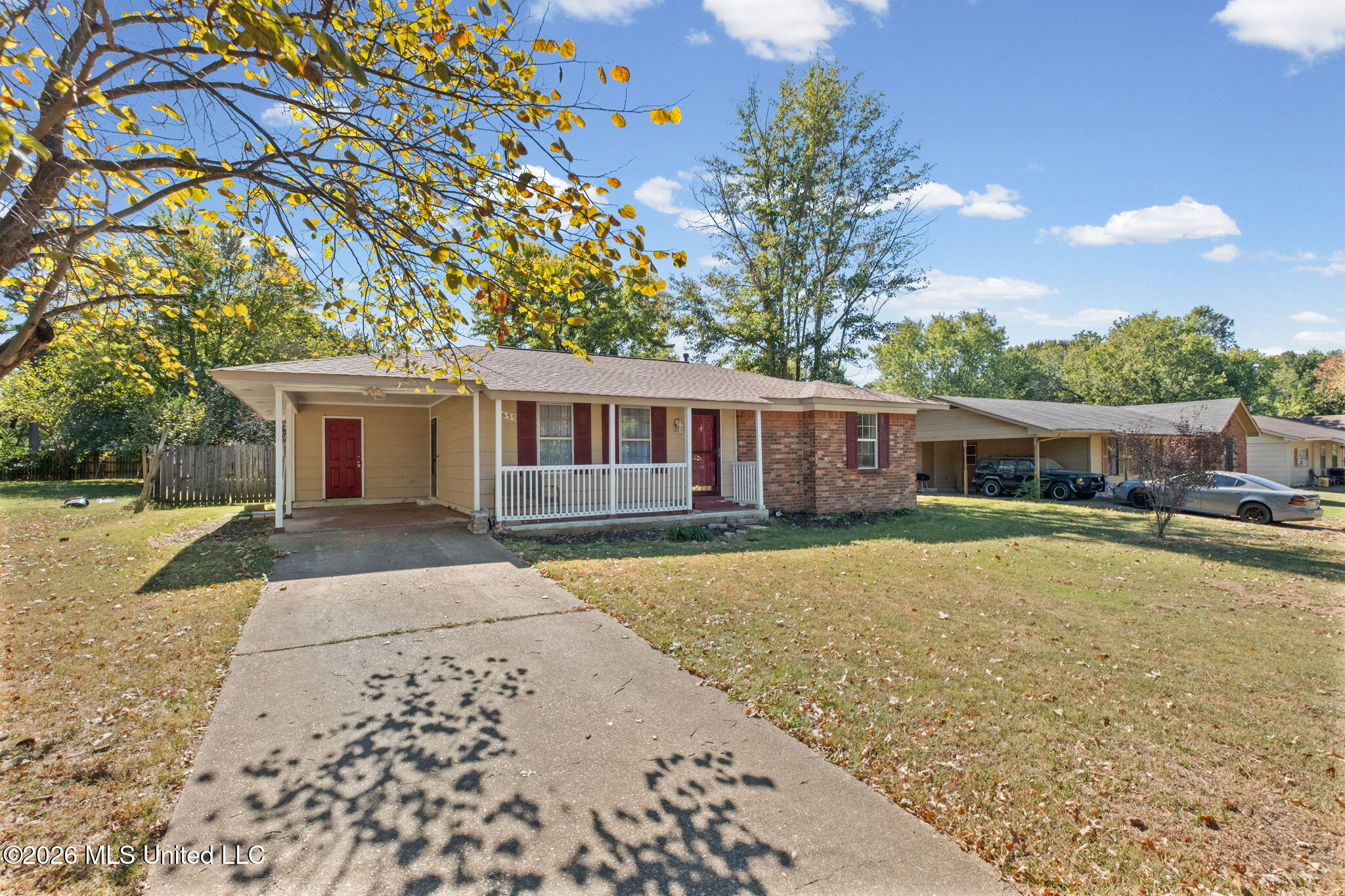 3655 Heathcliff Drive Property Photo 3