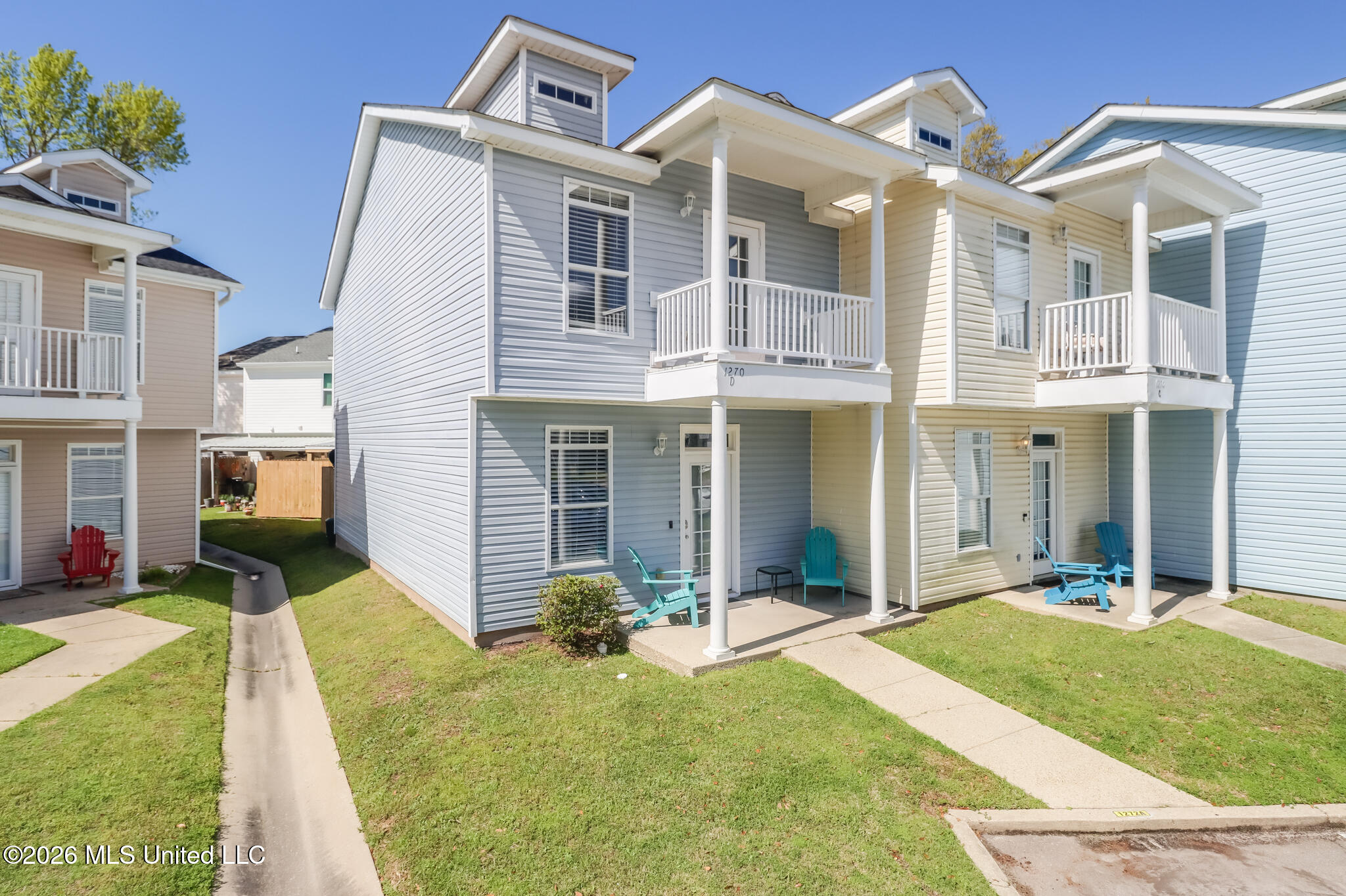 1270 Century Oaks Drive Property Photo 1