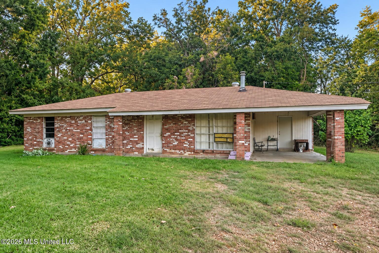 4016 Highway 61 Property Photo 1