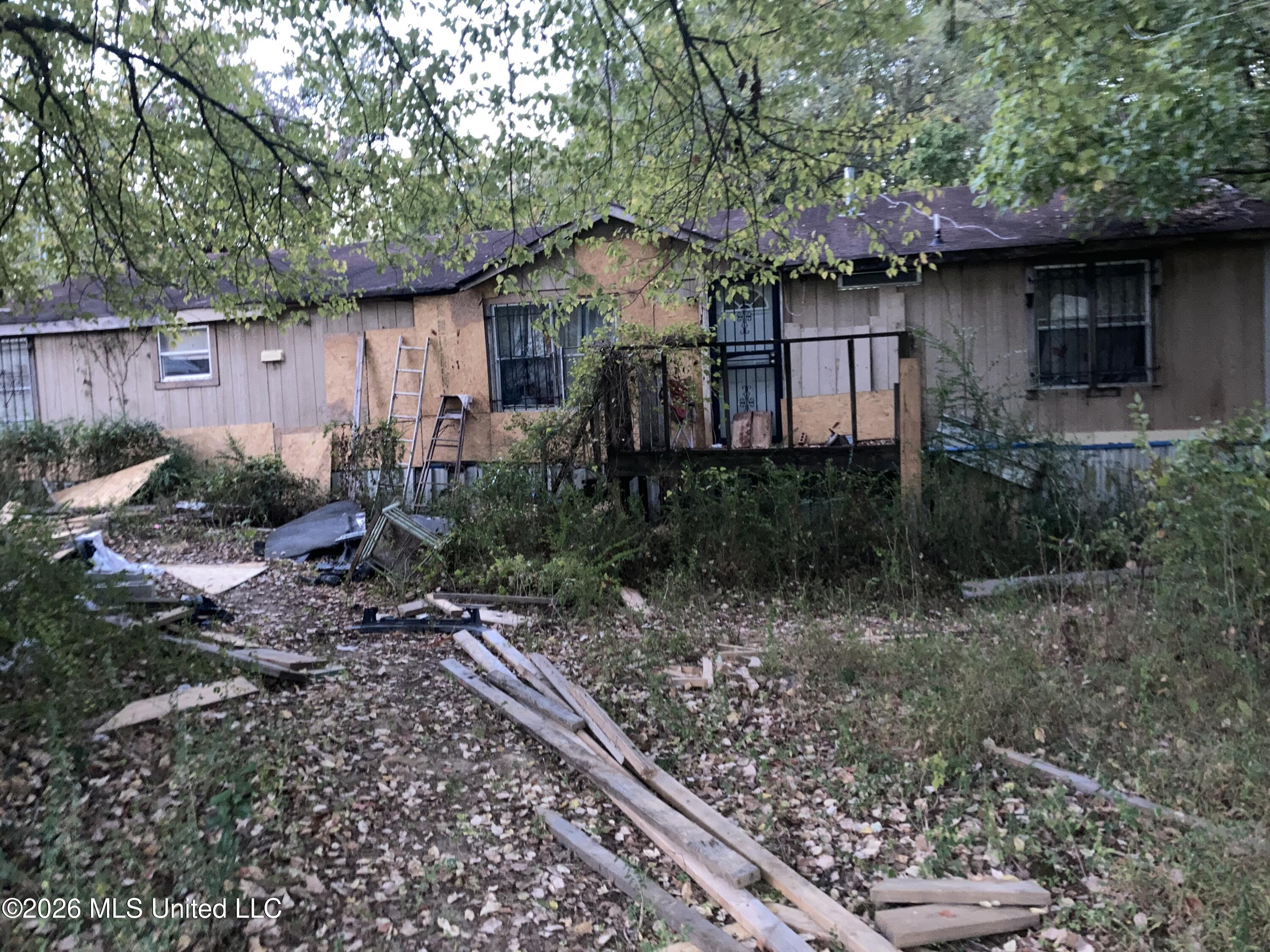 283 W Vallwy Avenue Property Photo 1