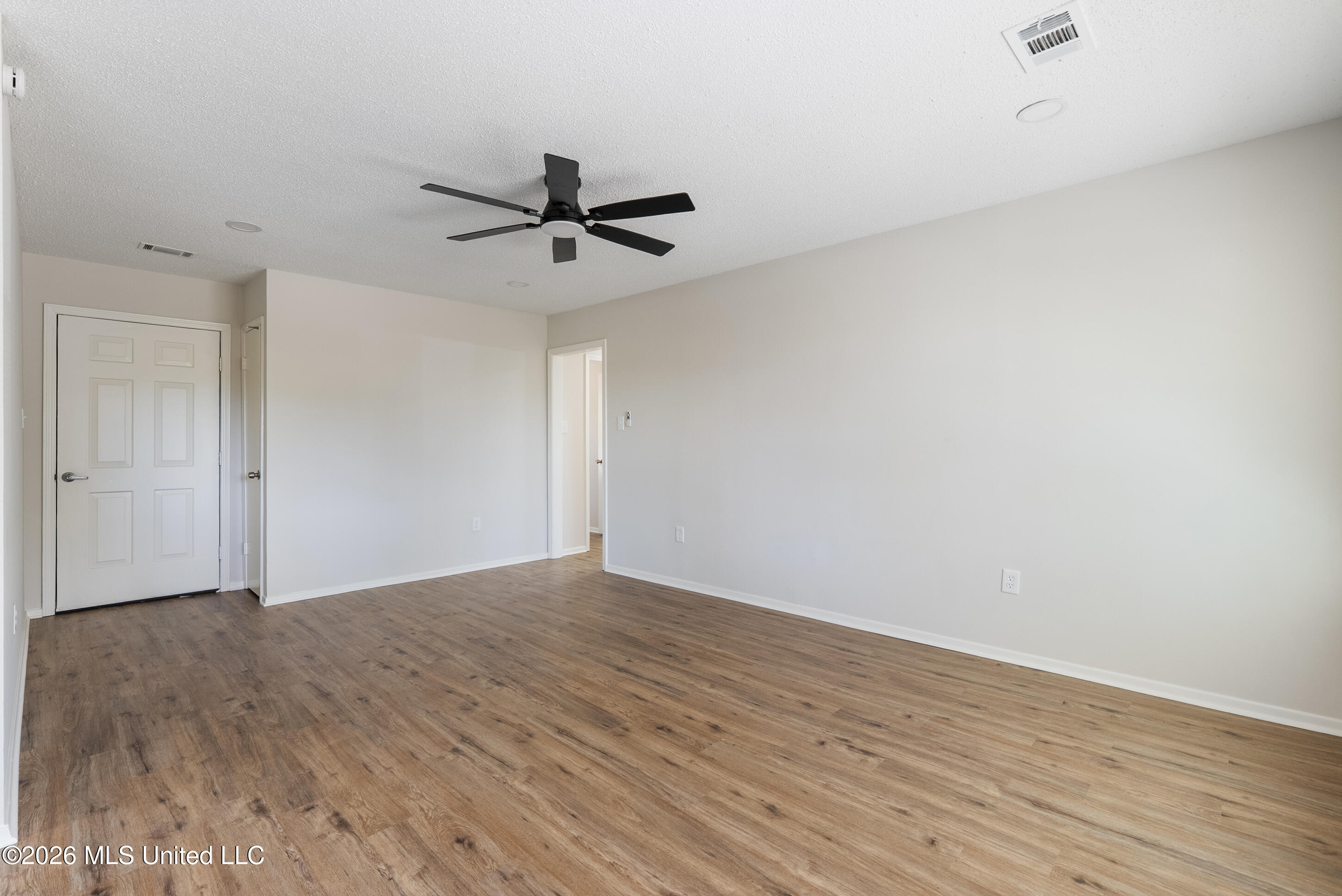 4551 Camilla Place Property Photo 6