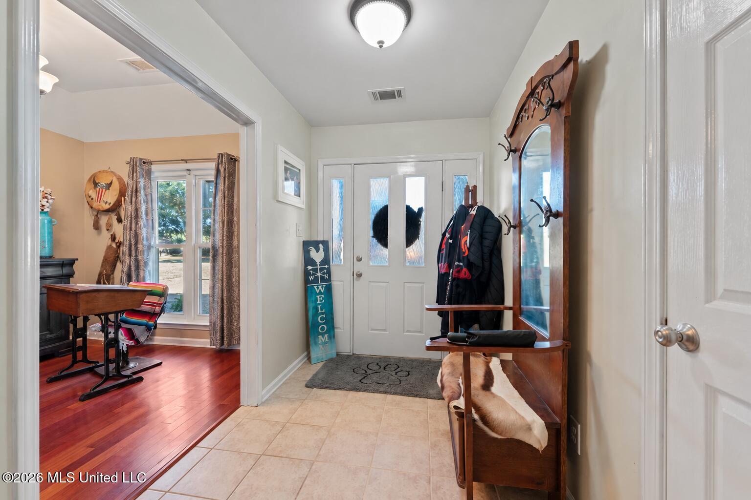 7427 Ivywood Lane Property Photo 4