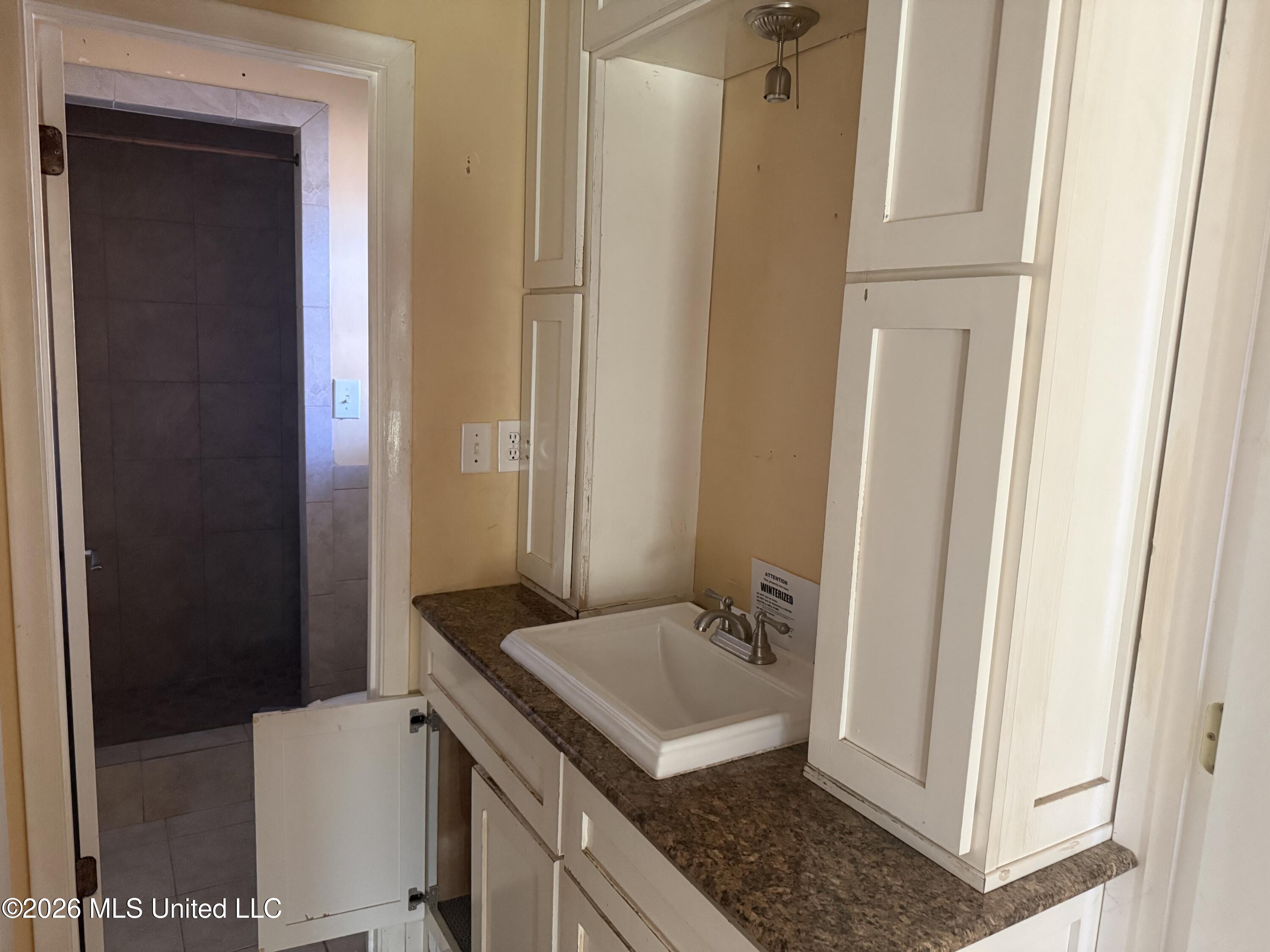 221 24th Street Property Photo 7