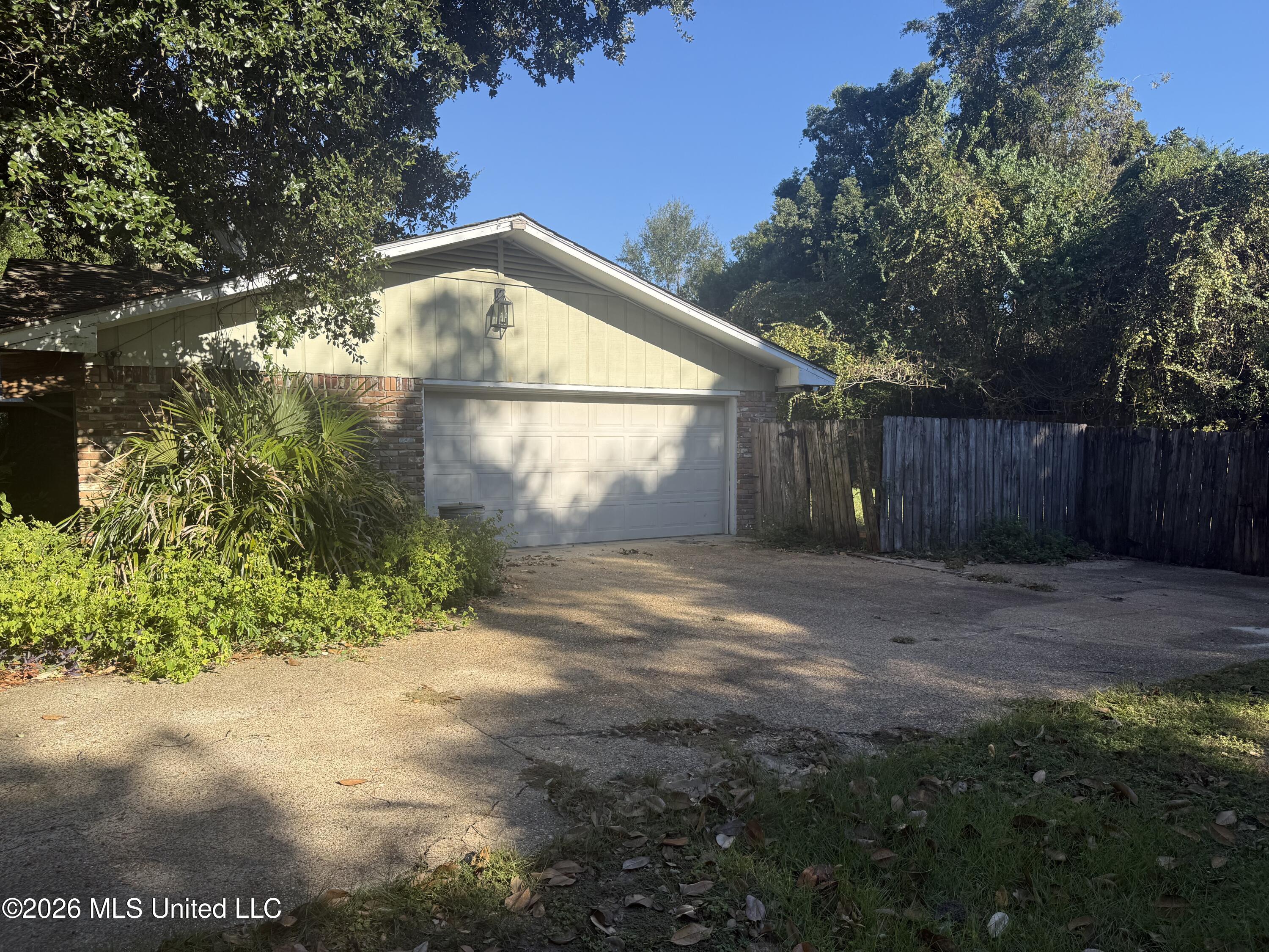221 24th Street Property Photo 9
