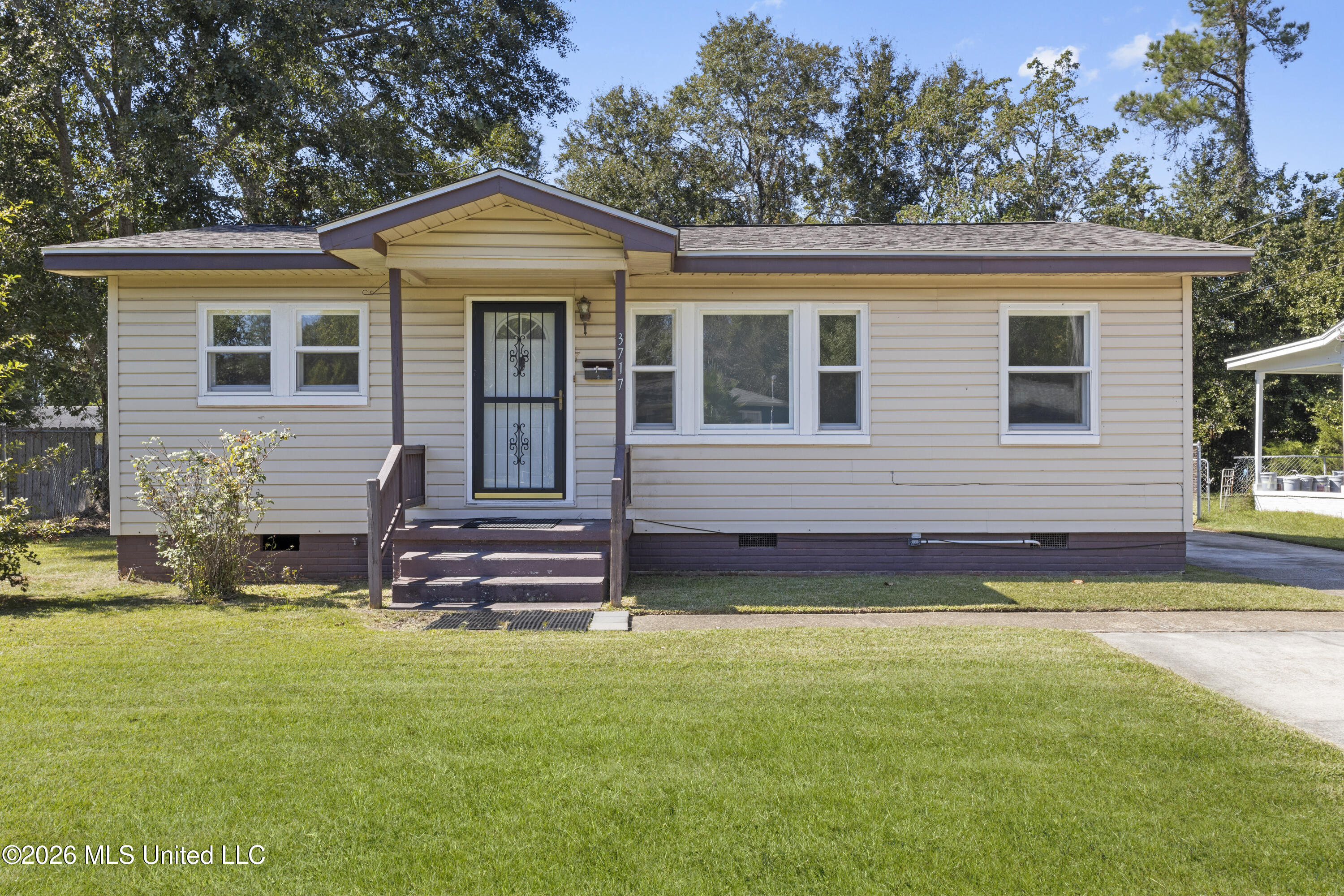 3717 Belmede Drive Property Photo 1