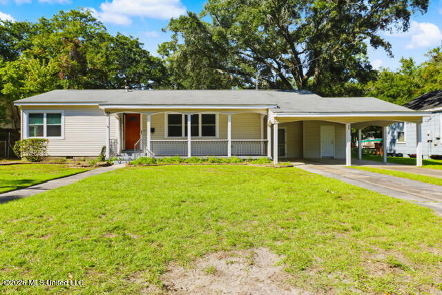 395 Oaklawn Place Property Photo 1