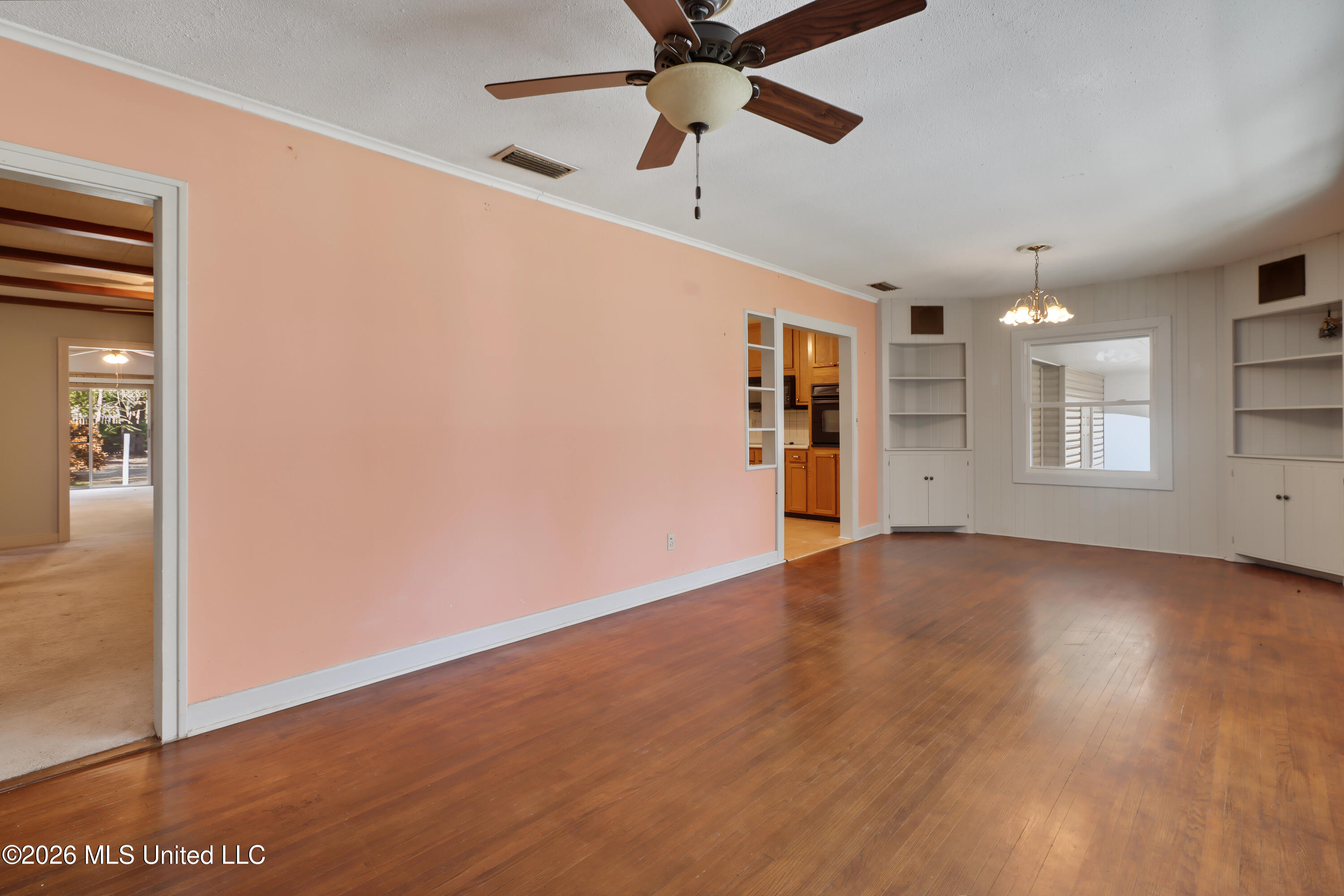 395 Oaklawn Place Property Photo 2
