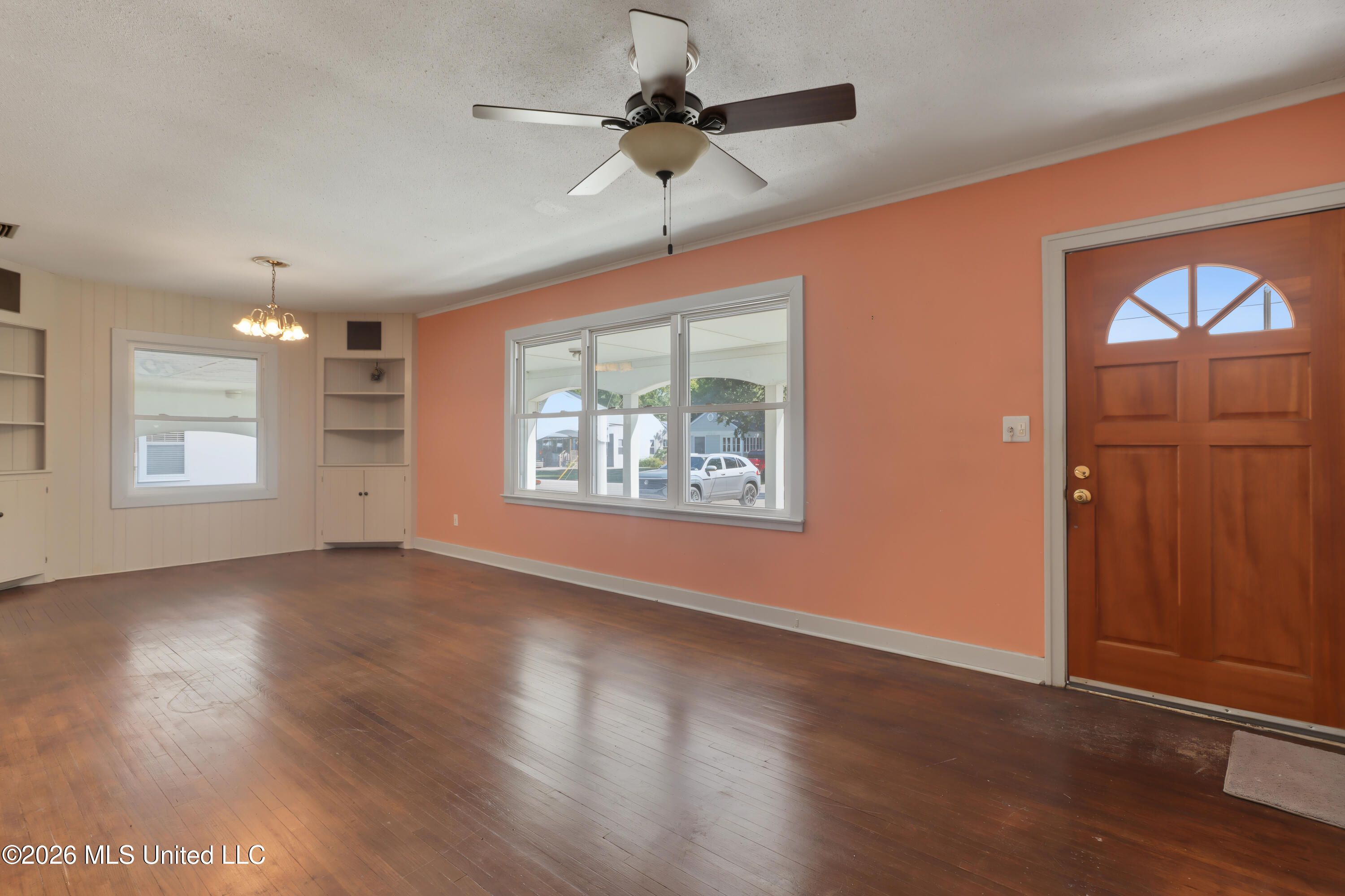 395 Oaklawn Place Property Photo 3