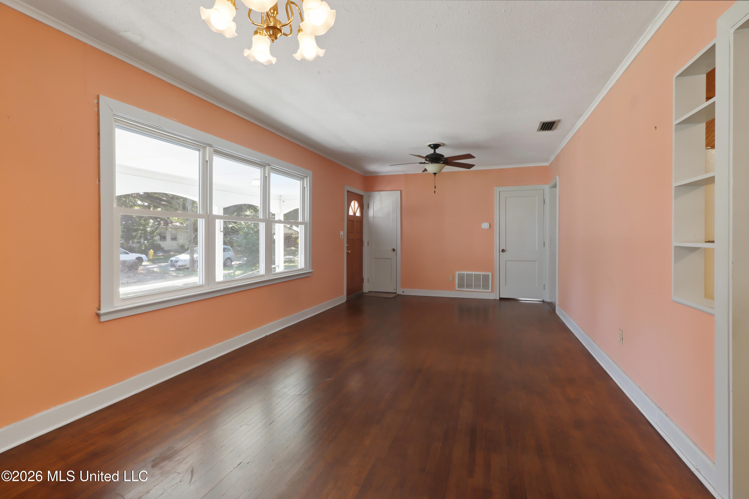 395 Oaklawn Place Property Photo 4