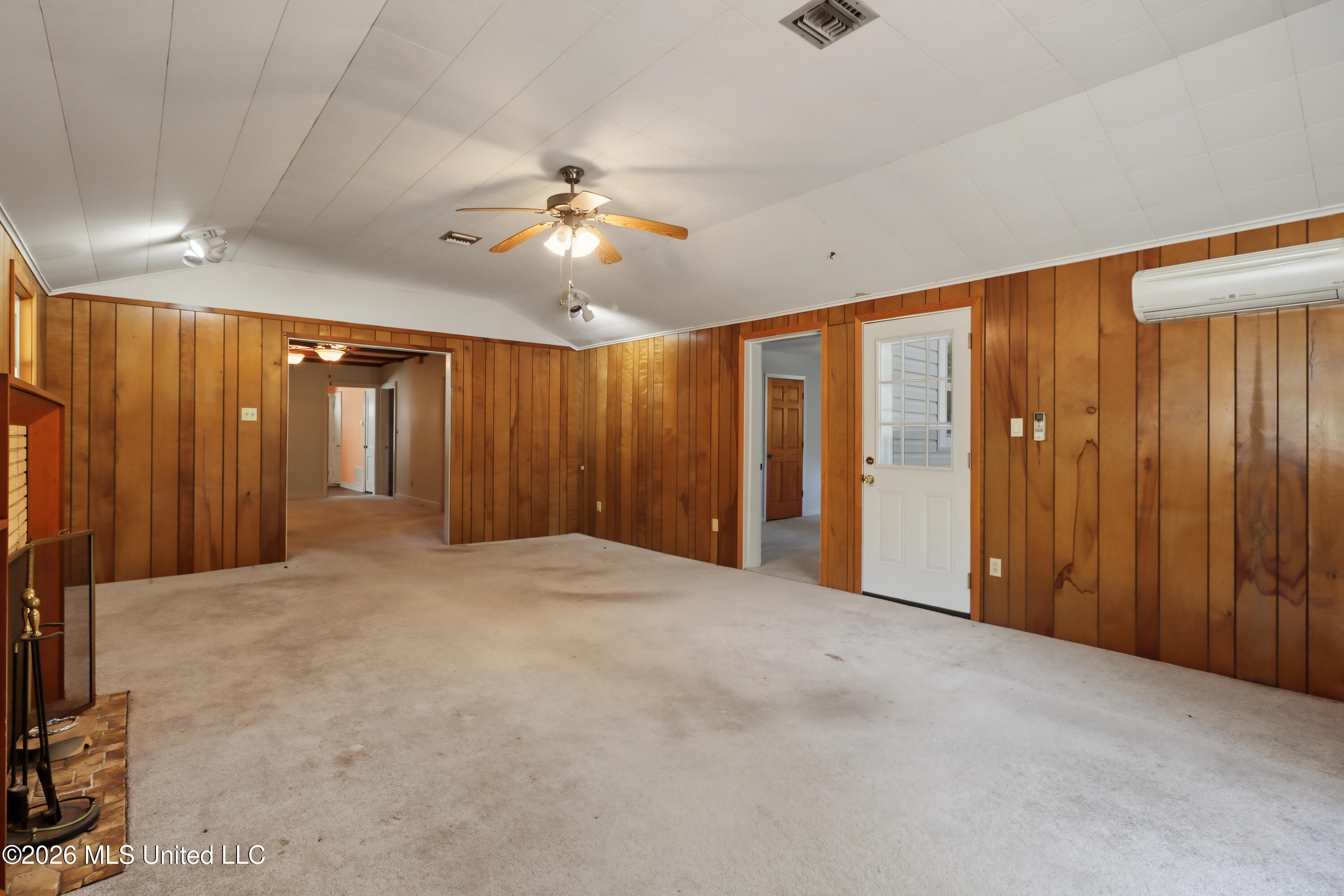 395 Oaklawn Place Property Photo 10