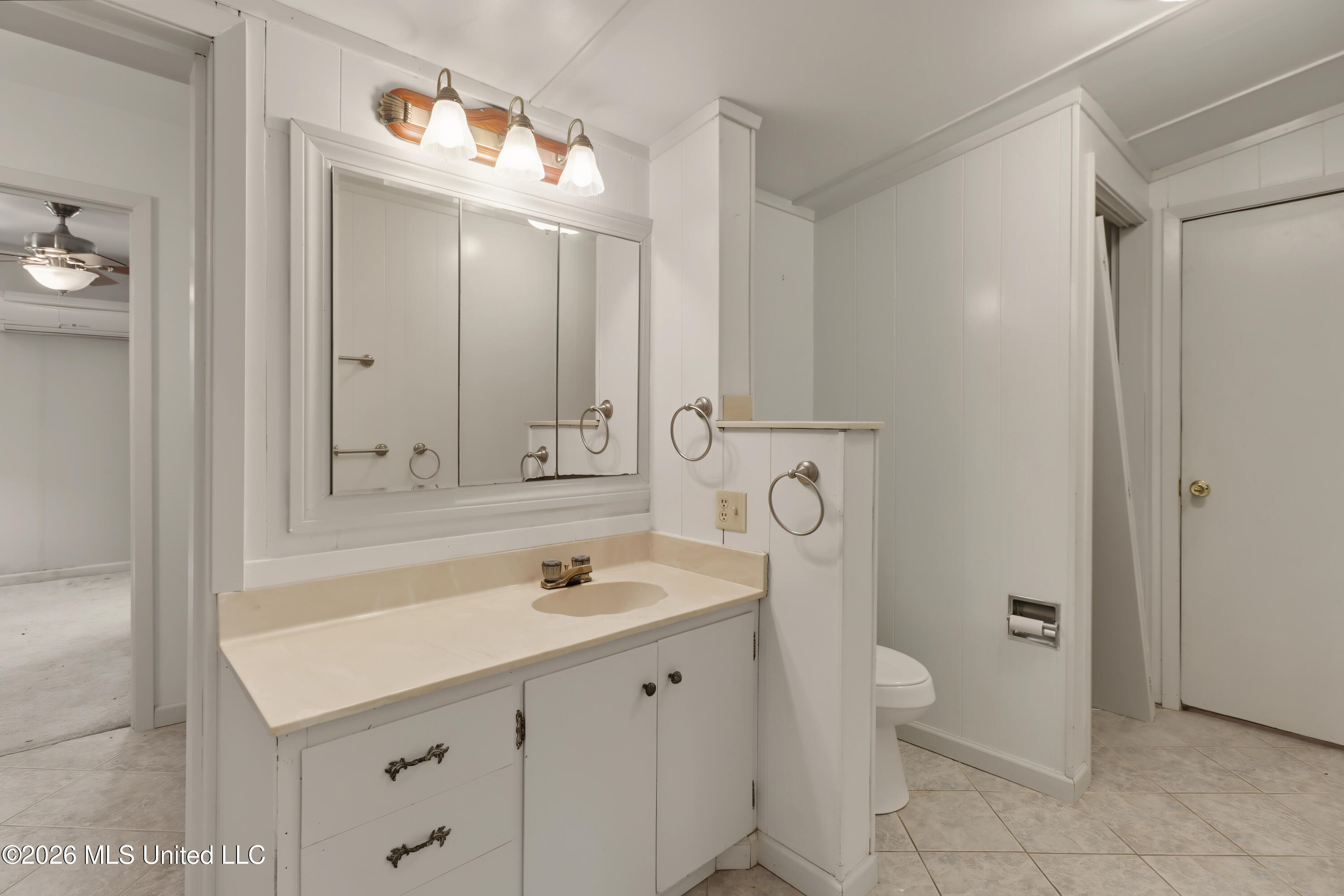 395 Oaklawn Place Property Photo 15