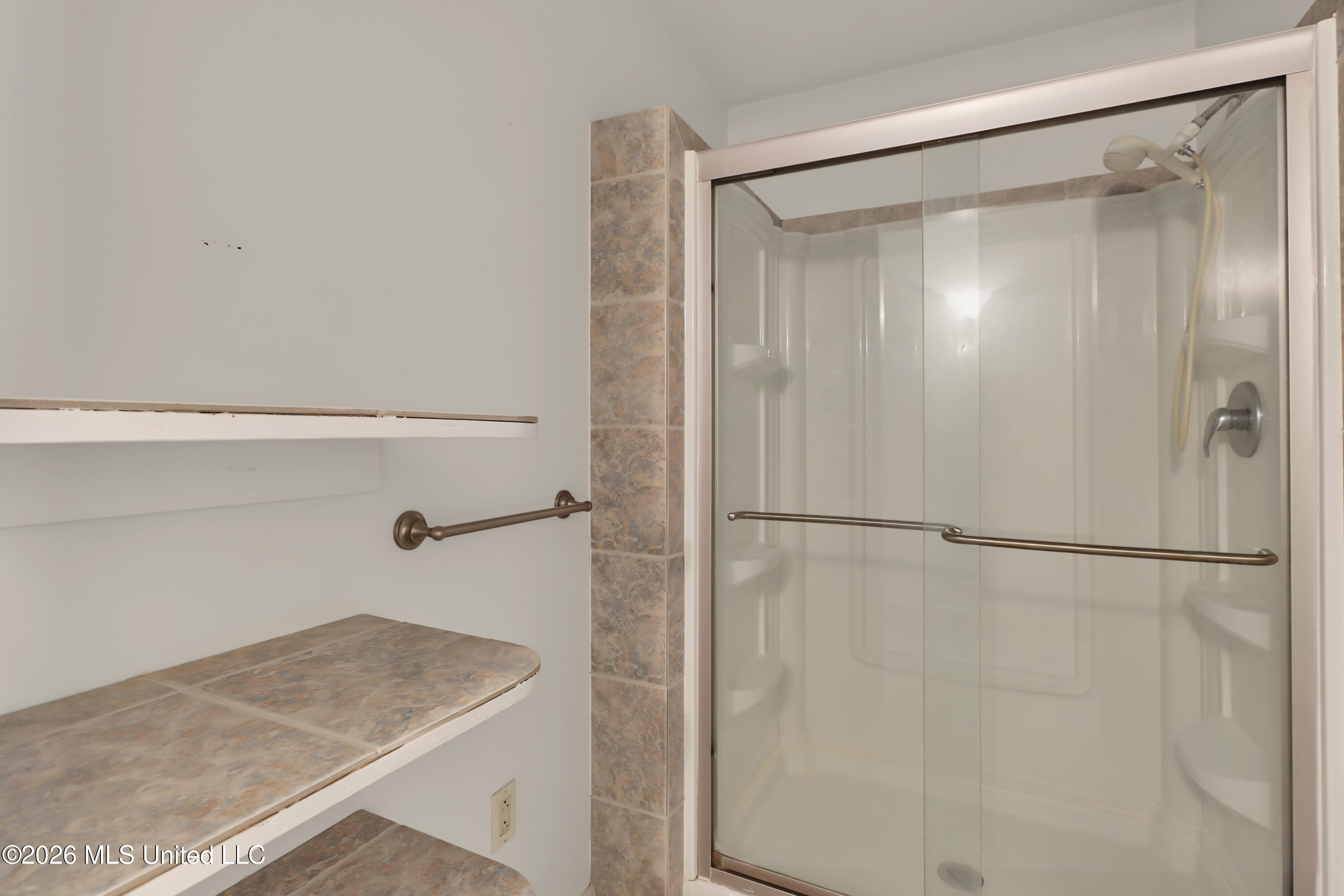 395 Oaklawn Place Property Photo 16