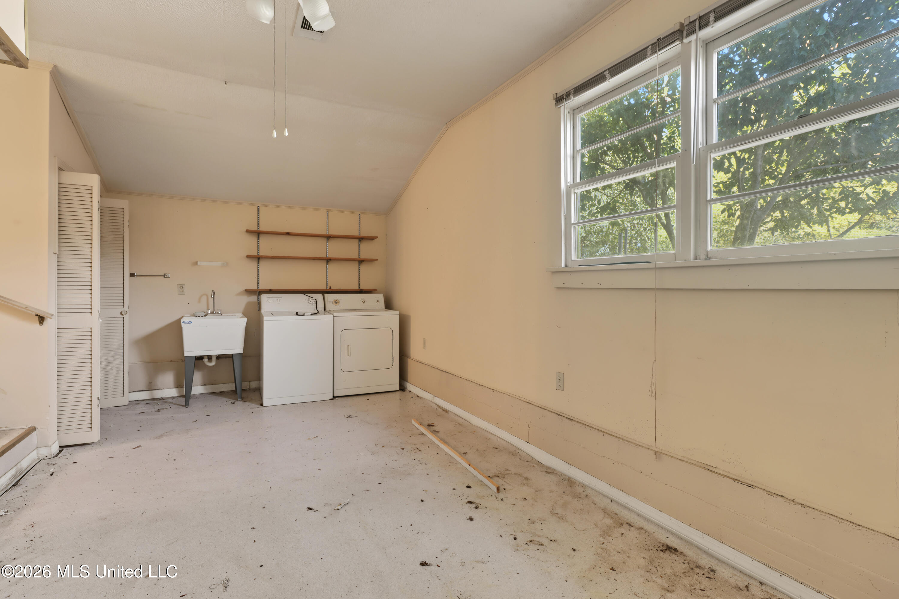 395 Oaklawn Place Property Photo 19