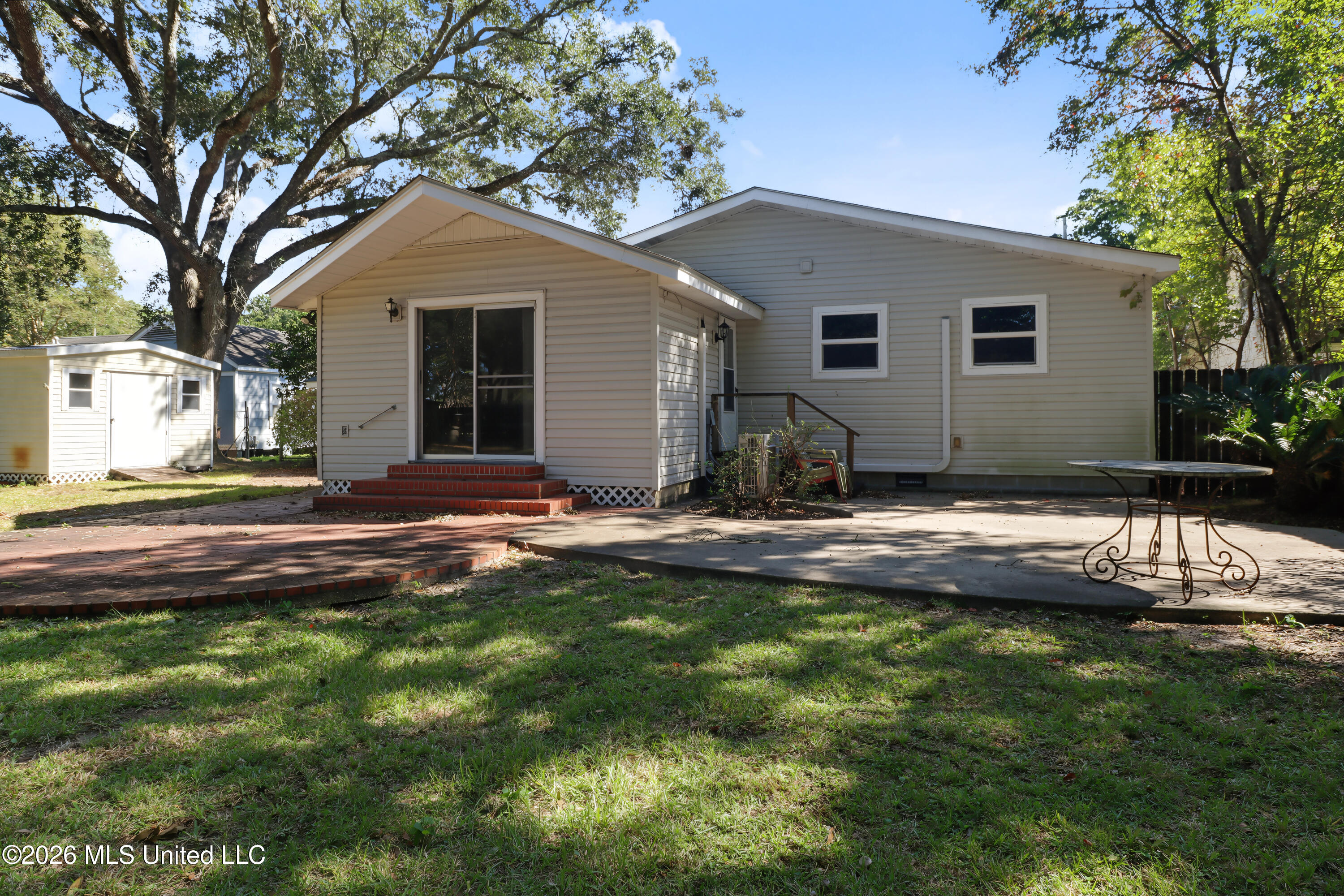395 Oaklawn Place Property Photo 20