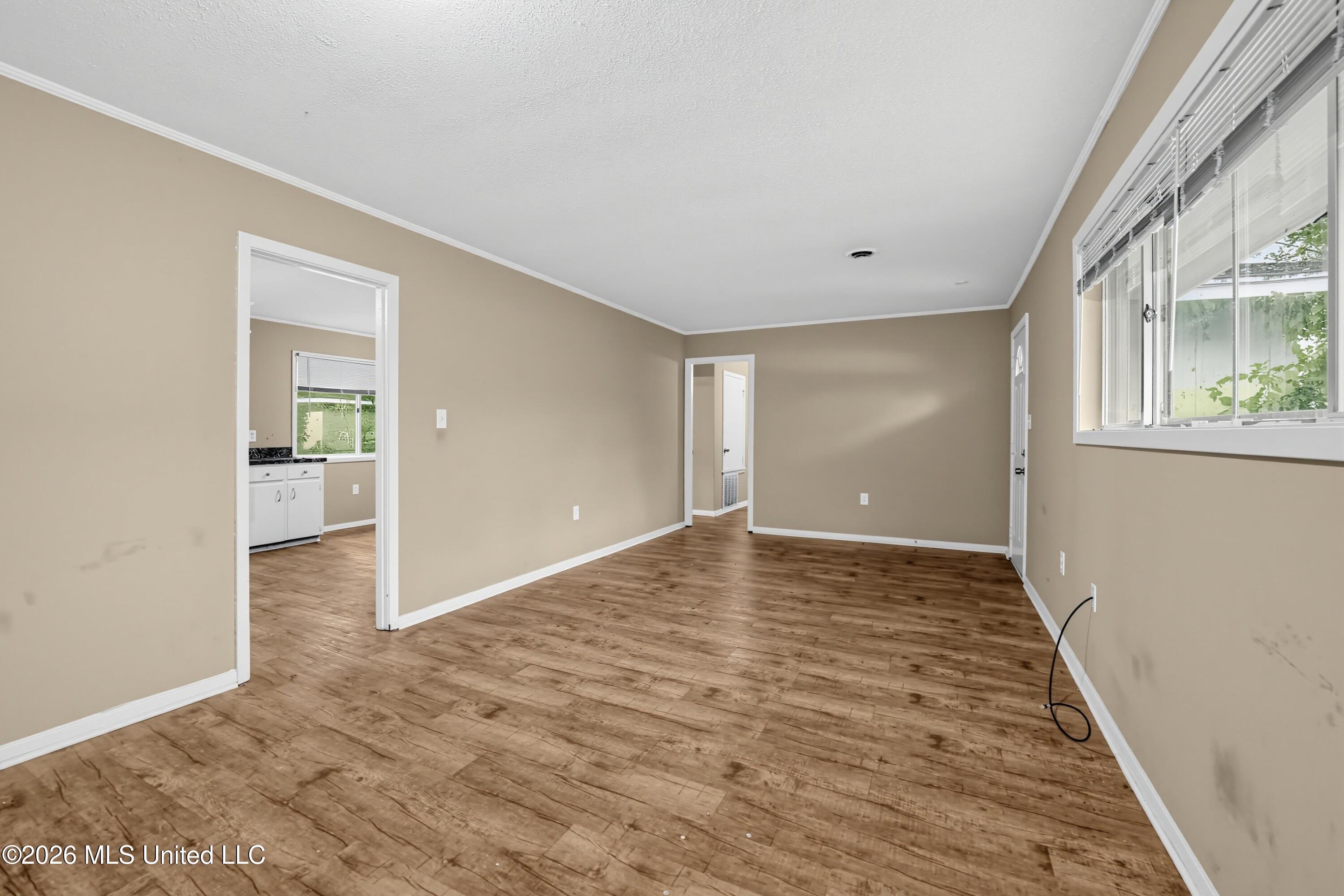 305 Sun Drive Property Photo 5