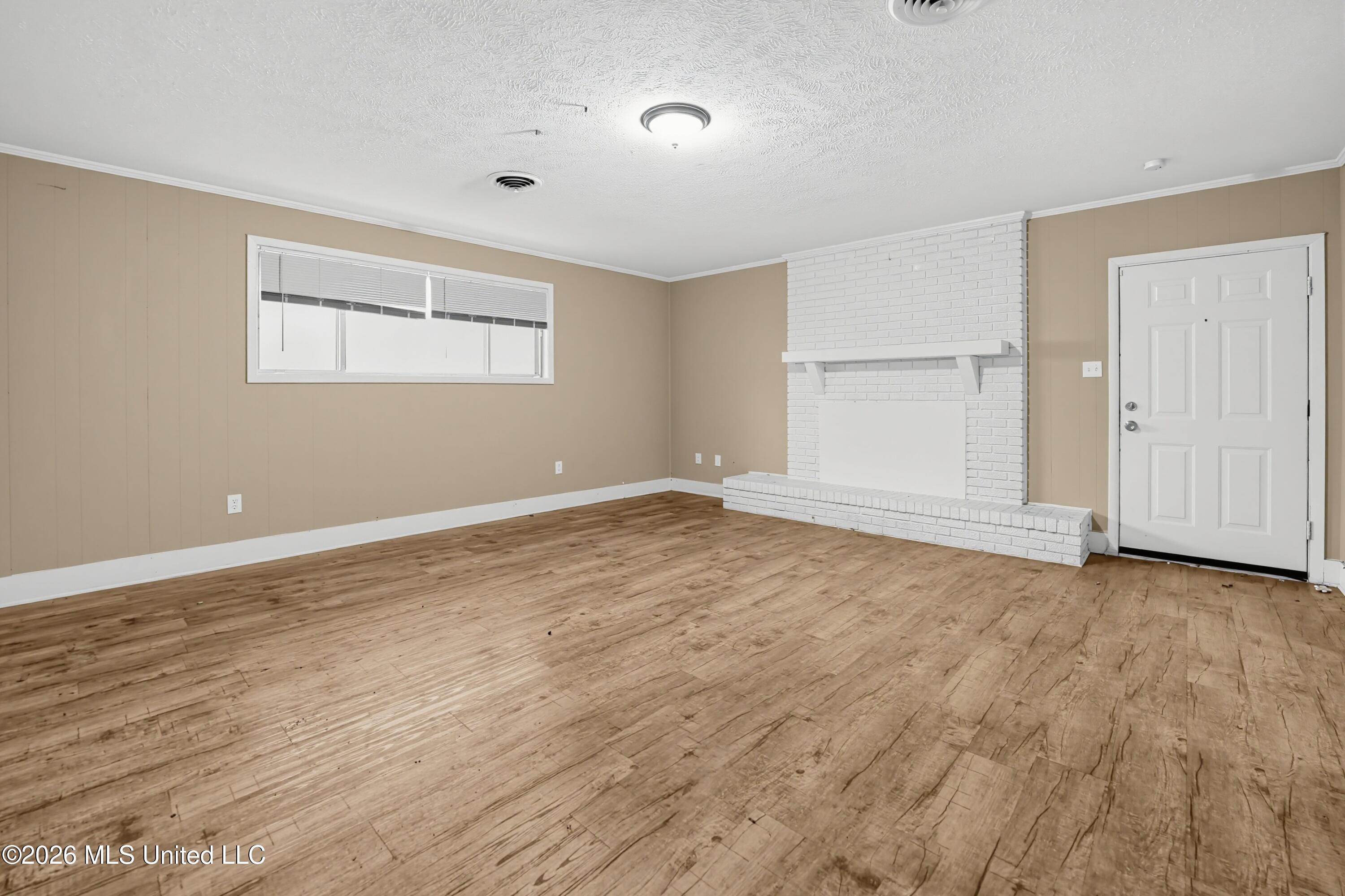 305 Sun Drive Property Photo 8