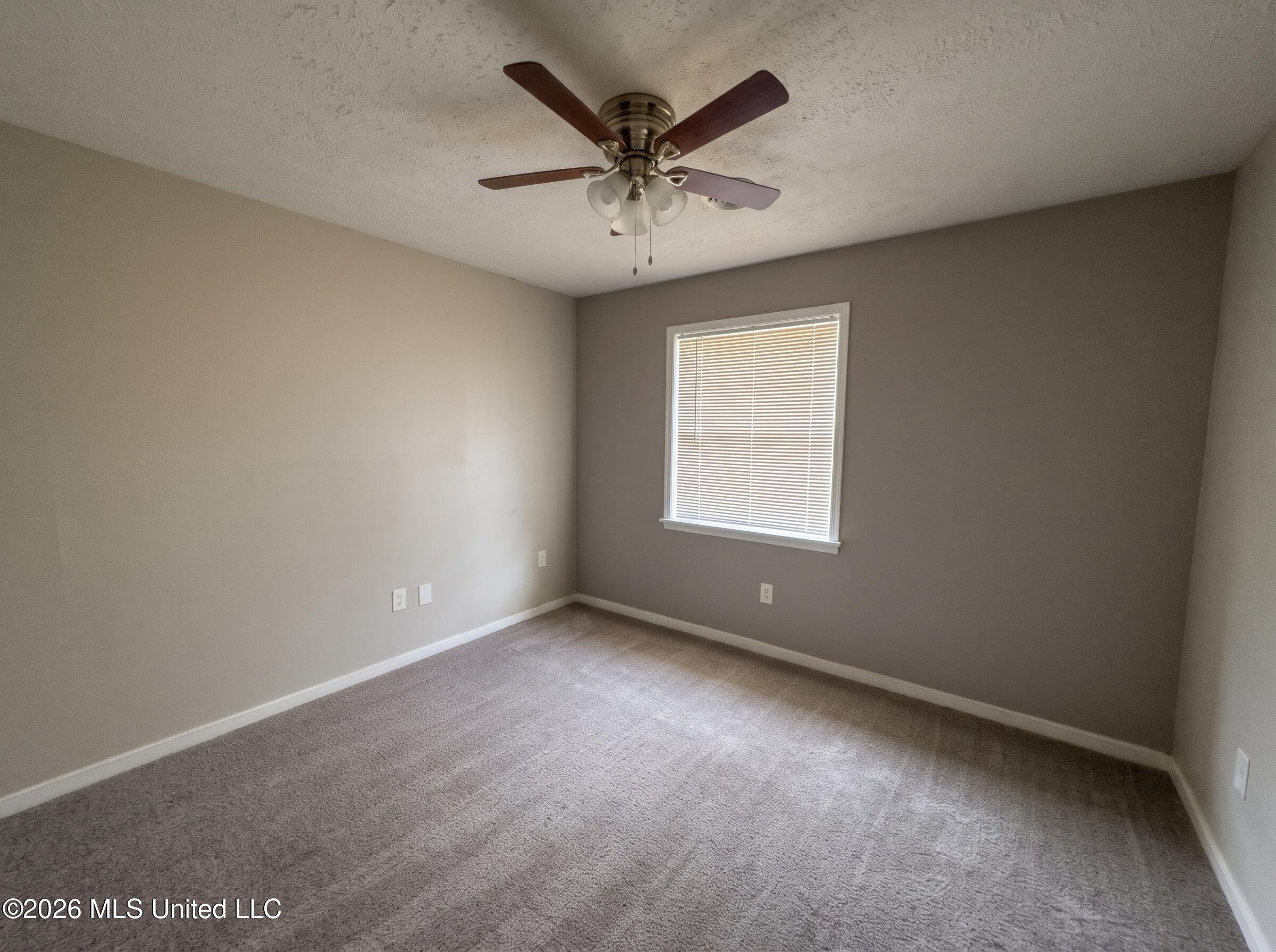 106 Beaumont Circle Property Photo 4
