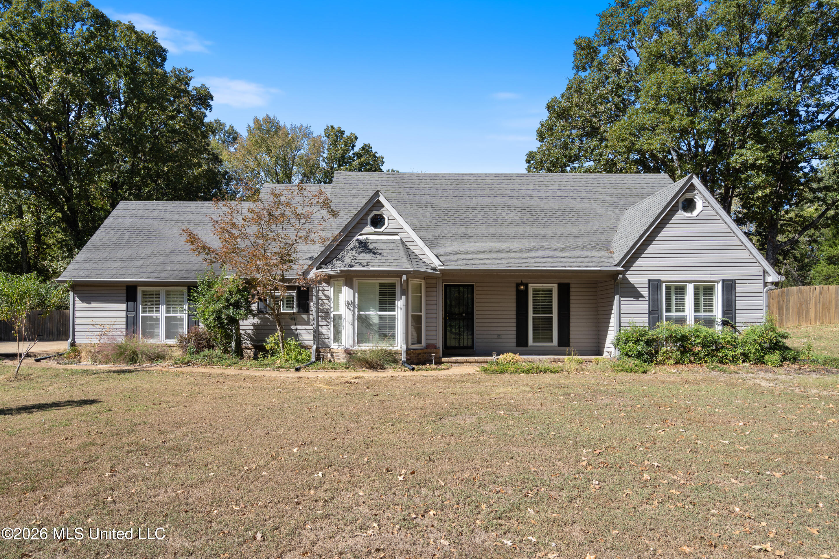 1571 Single Tree Drive Property Photo 1