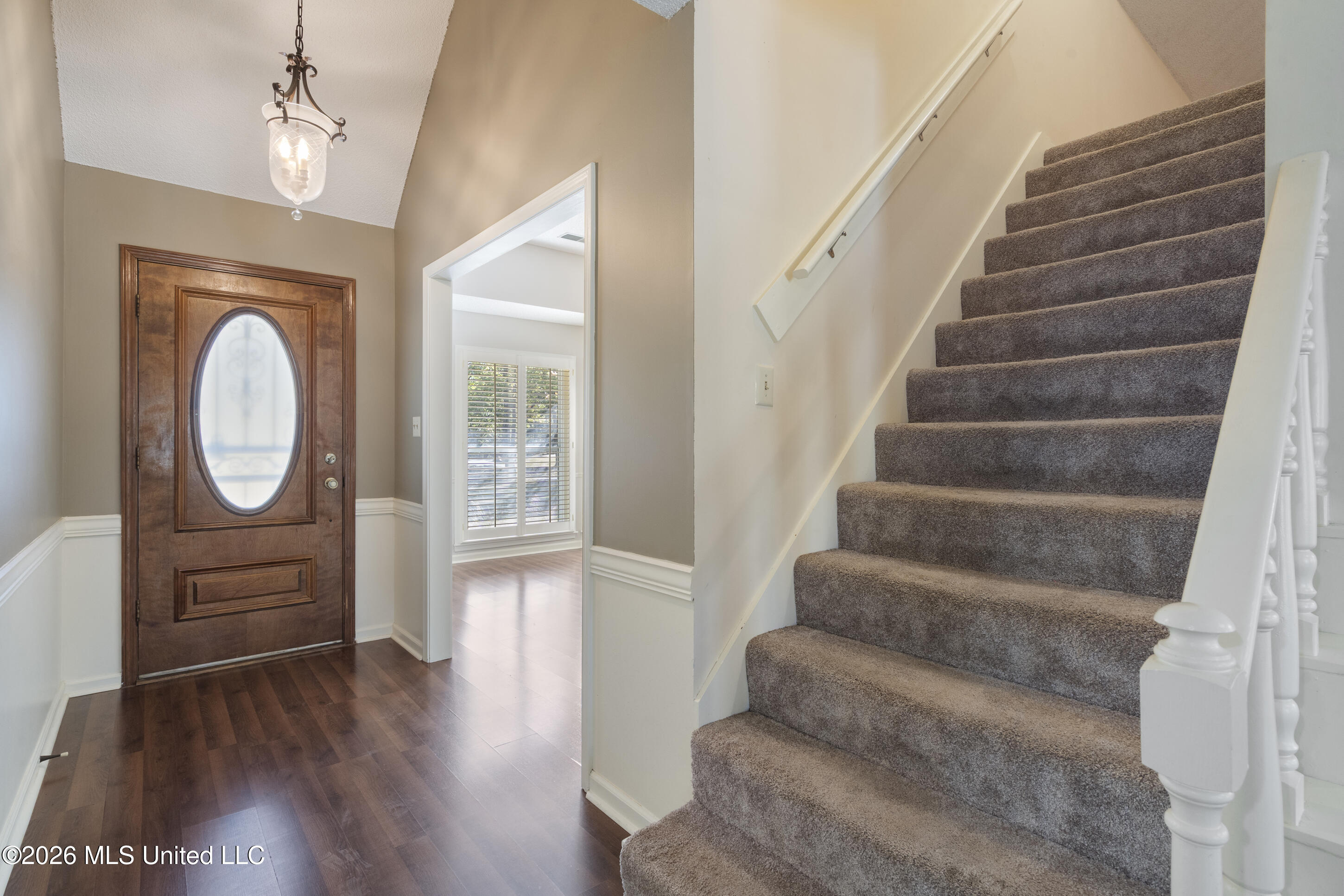 1571 Single Tree Drive Property Photo 4