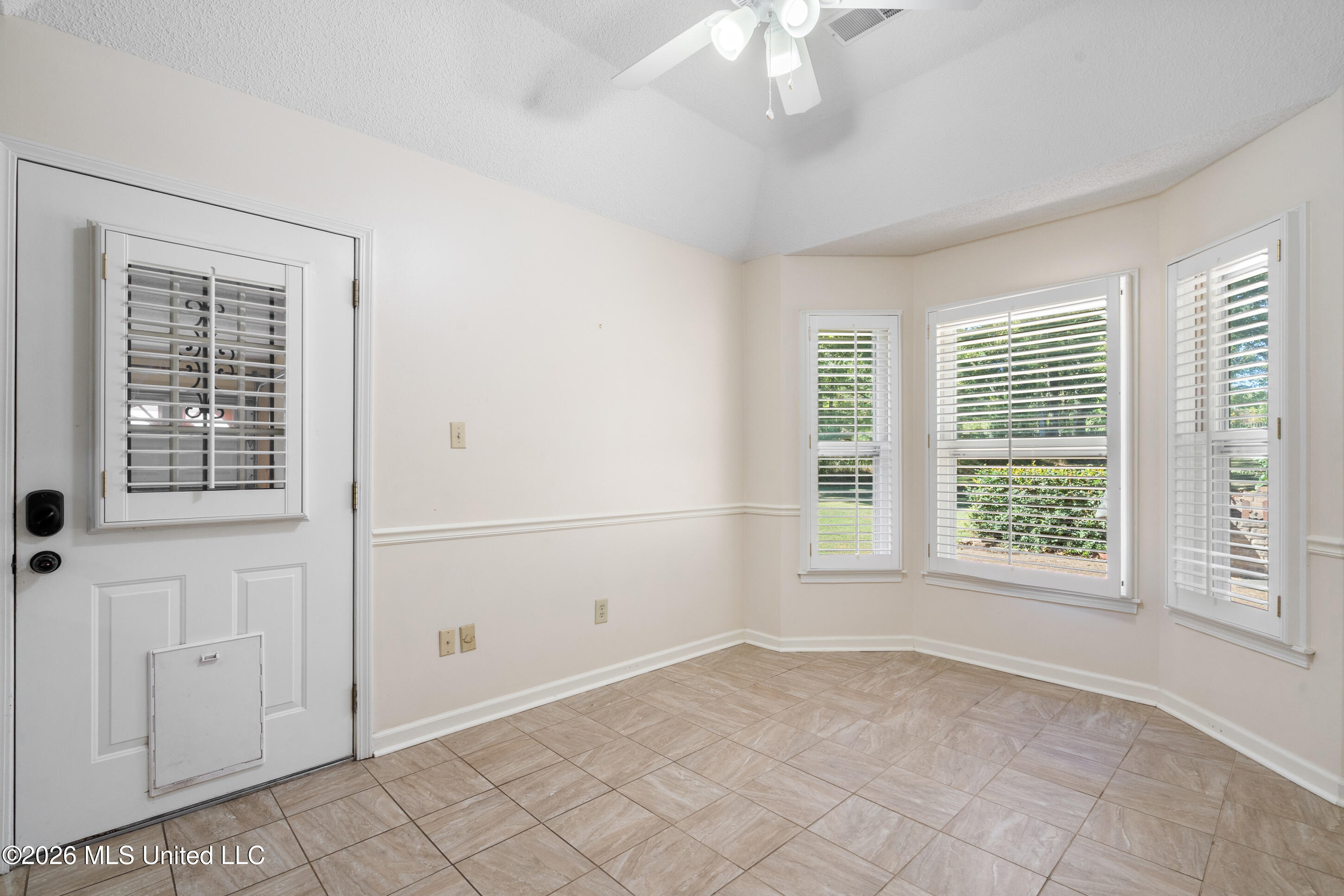 1571 Single Tree Drive Property Photo 10