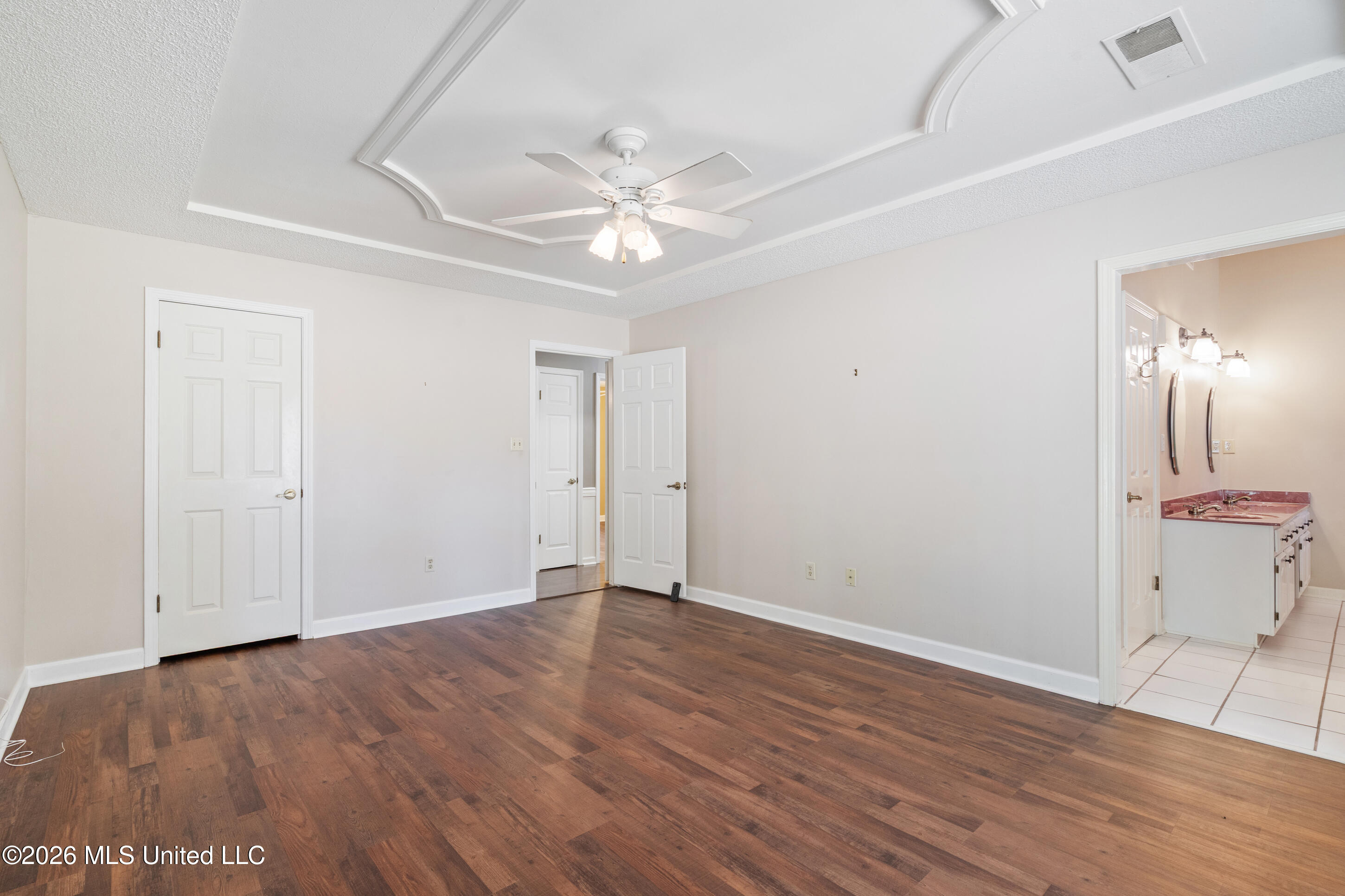 1571 Single Tree Drive Property Photo 14