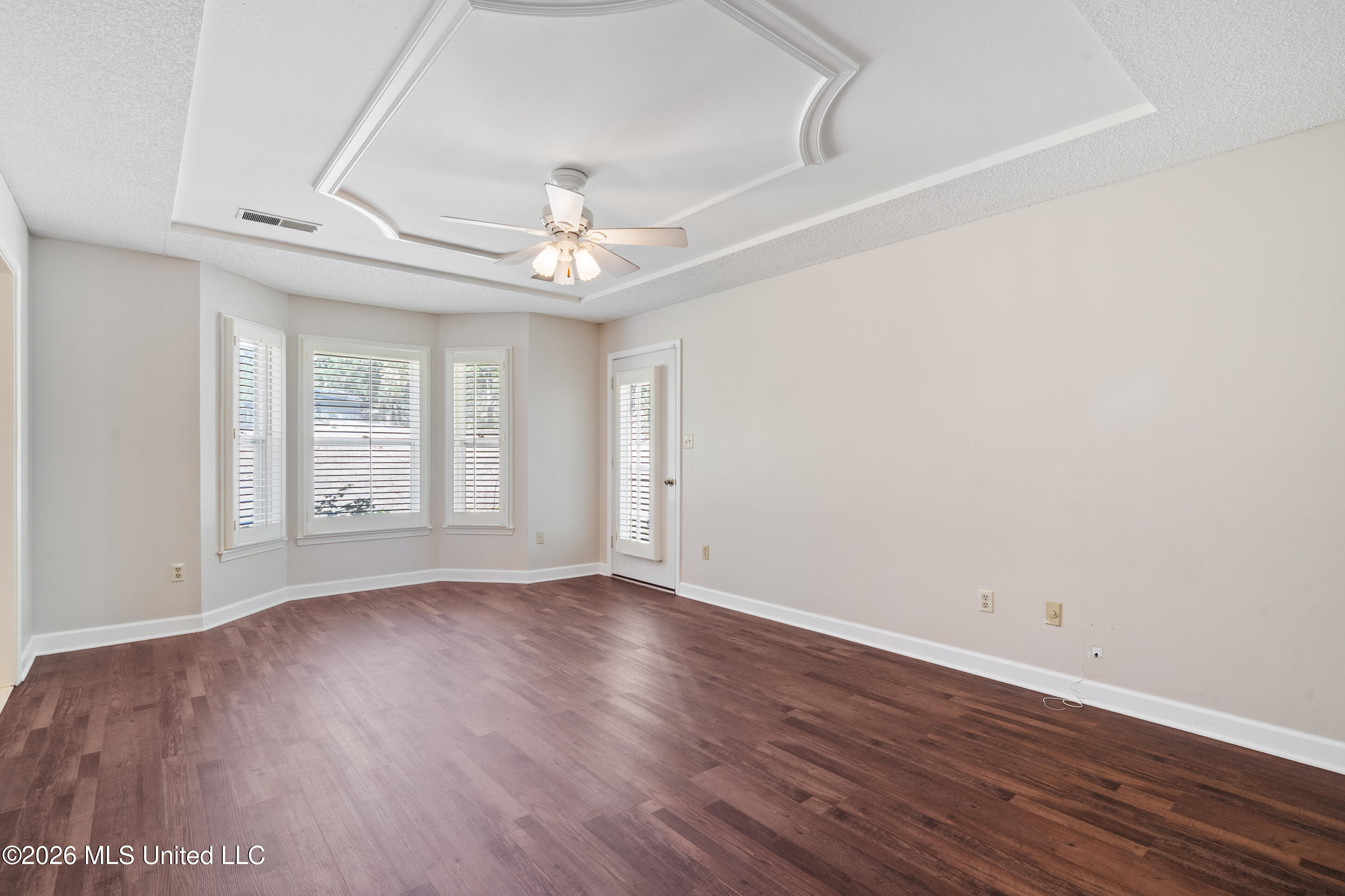 1571 Single Tree Drive Property Photo 15