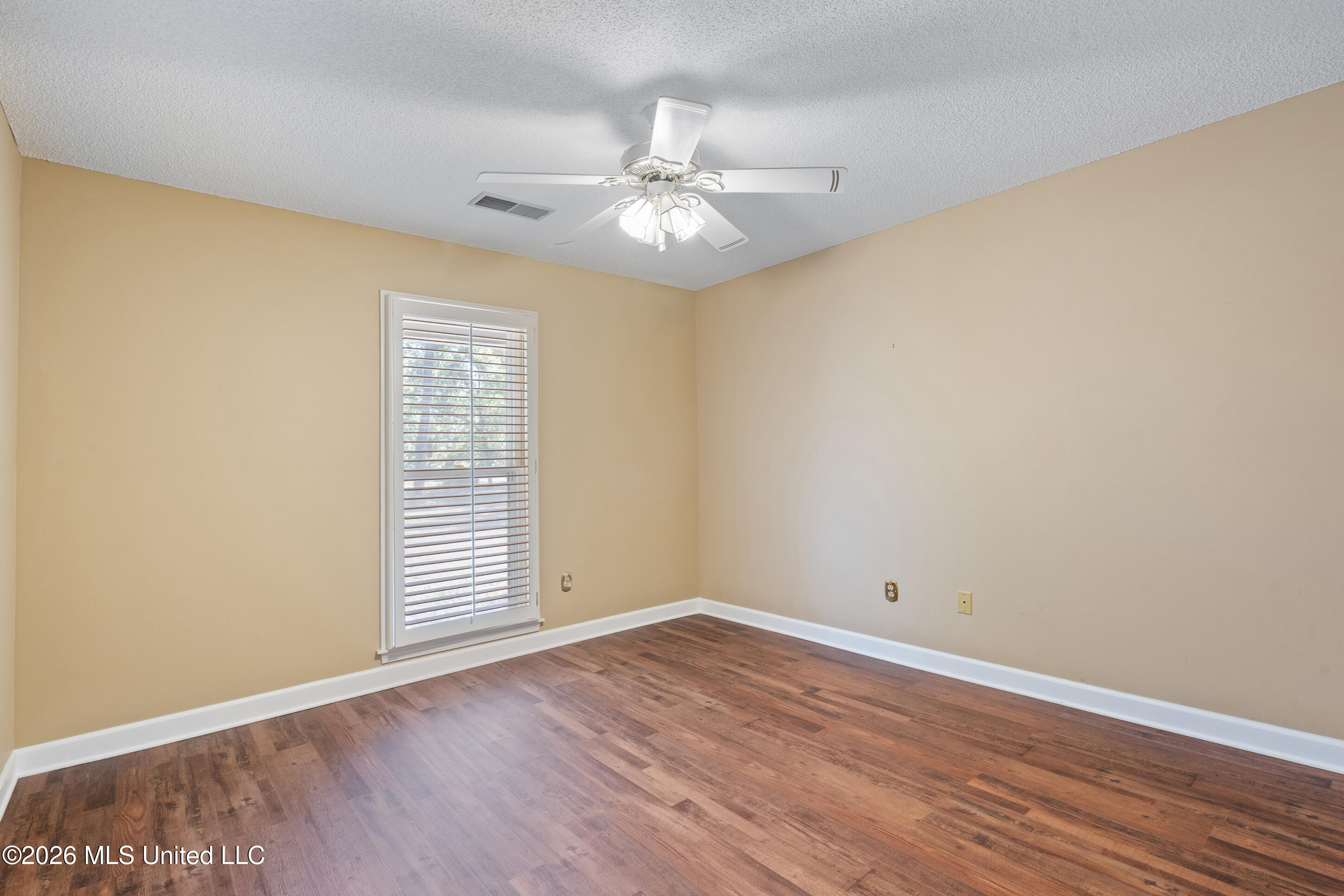 1571 Single Tree Drive Property Photo 19