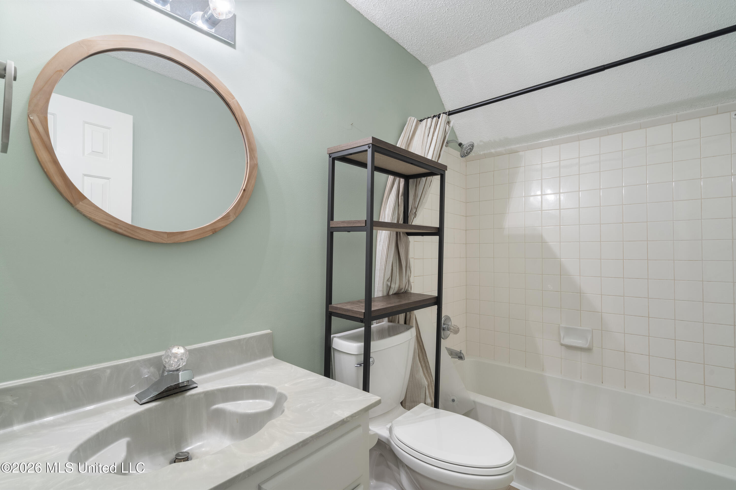 1571 Single Tree Drive Property Photo 27