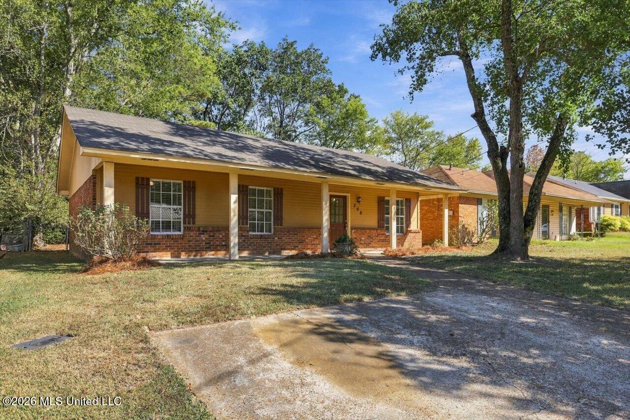 748 Sandy Lane Property Photo 1