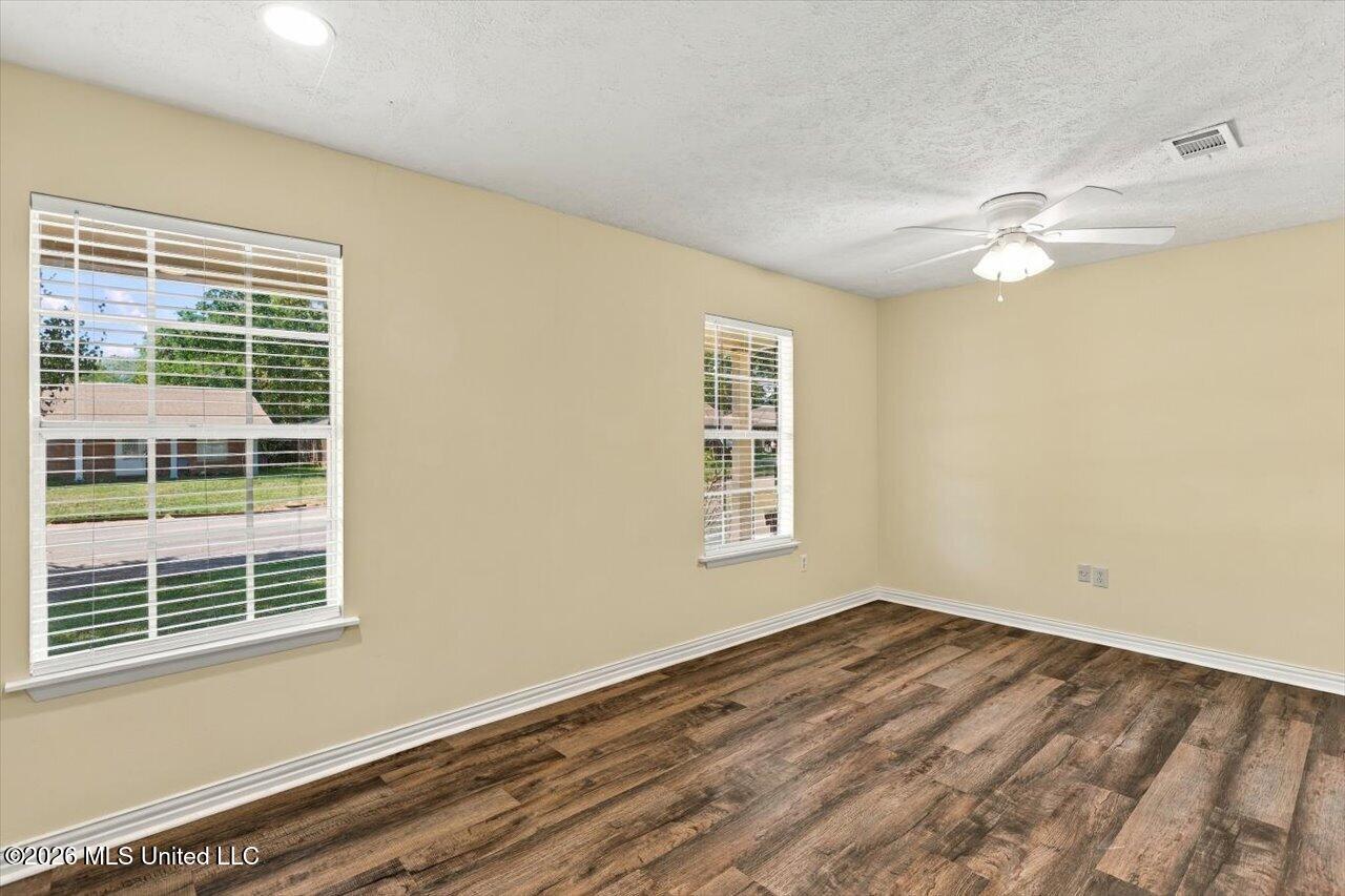 748 Sandy Lane Property Photo 14