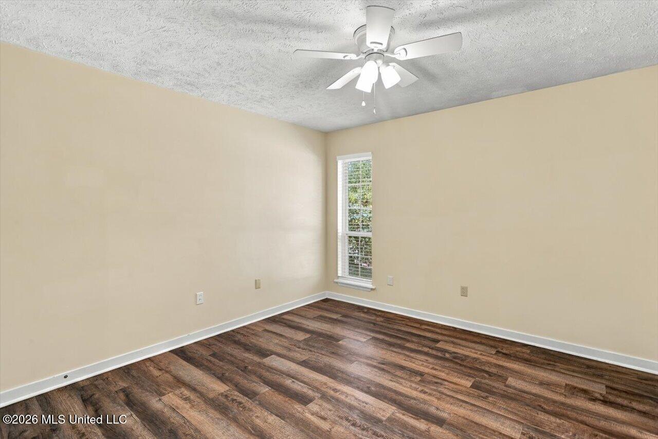 748 Sandy Lane Property Photo 18