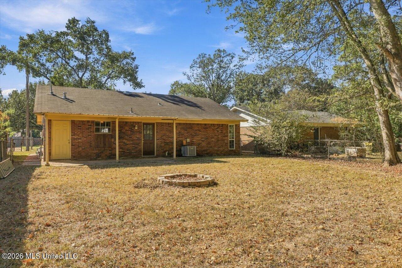 748 Sandy Lane Property Photo 23
