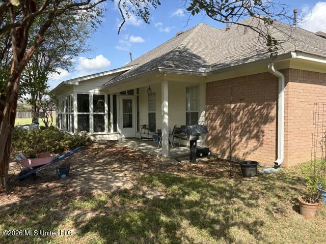203 Shaw Cove Property Photo 4